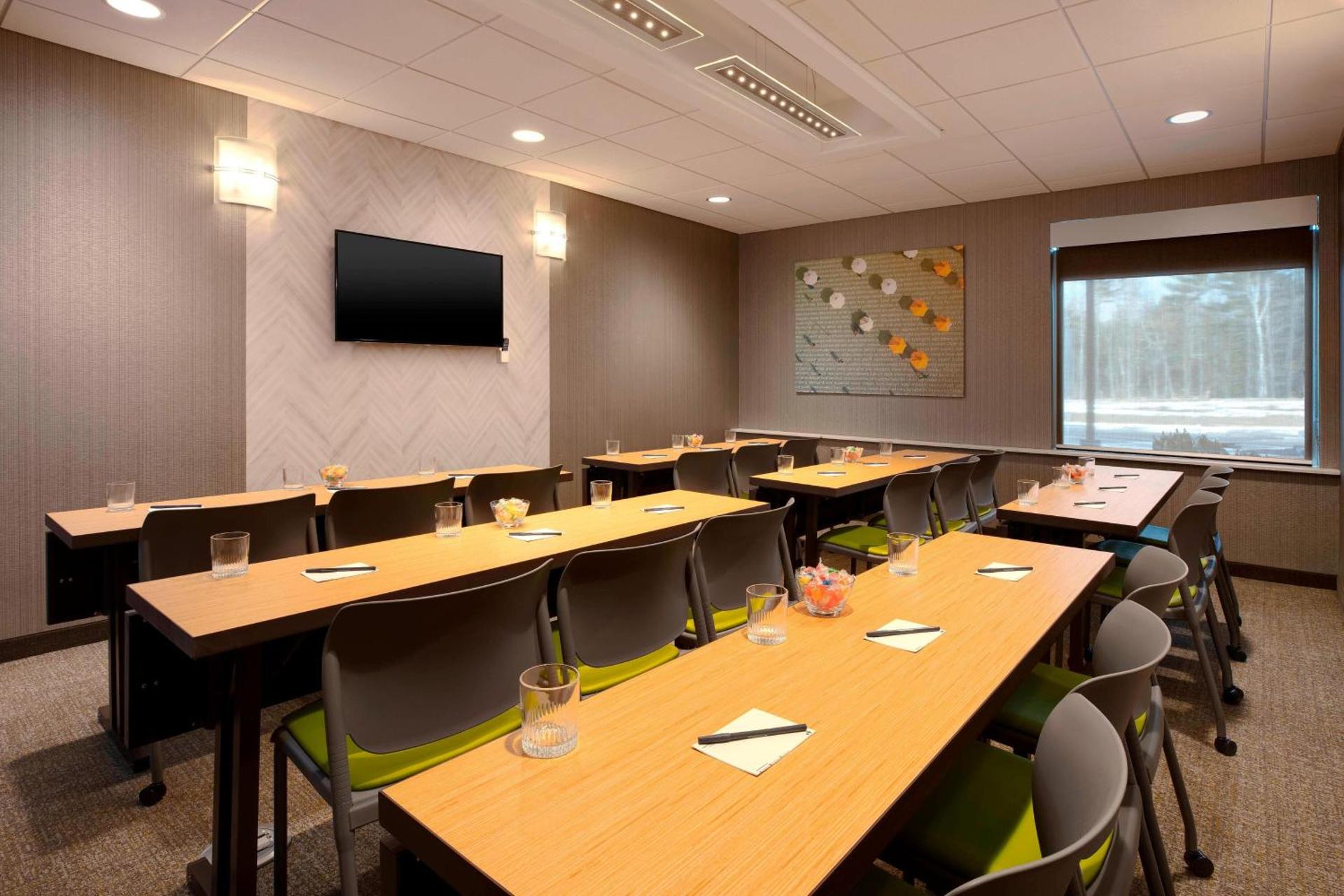Meeting/conference room
