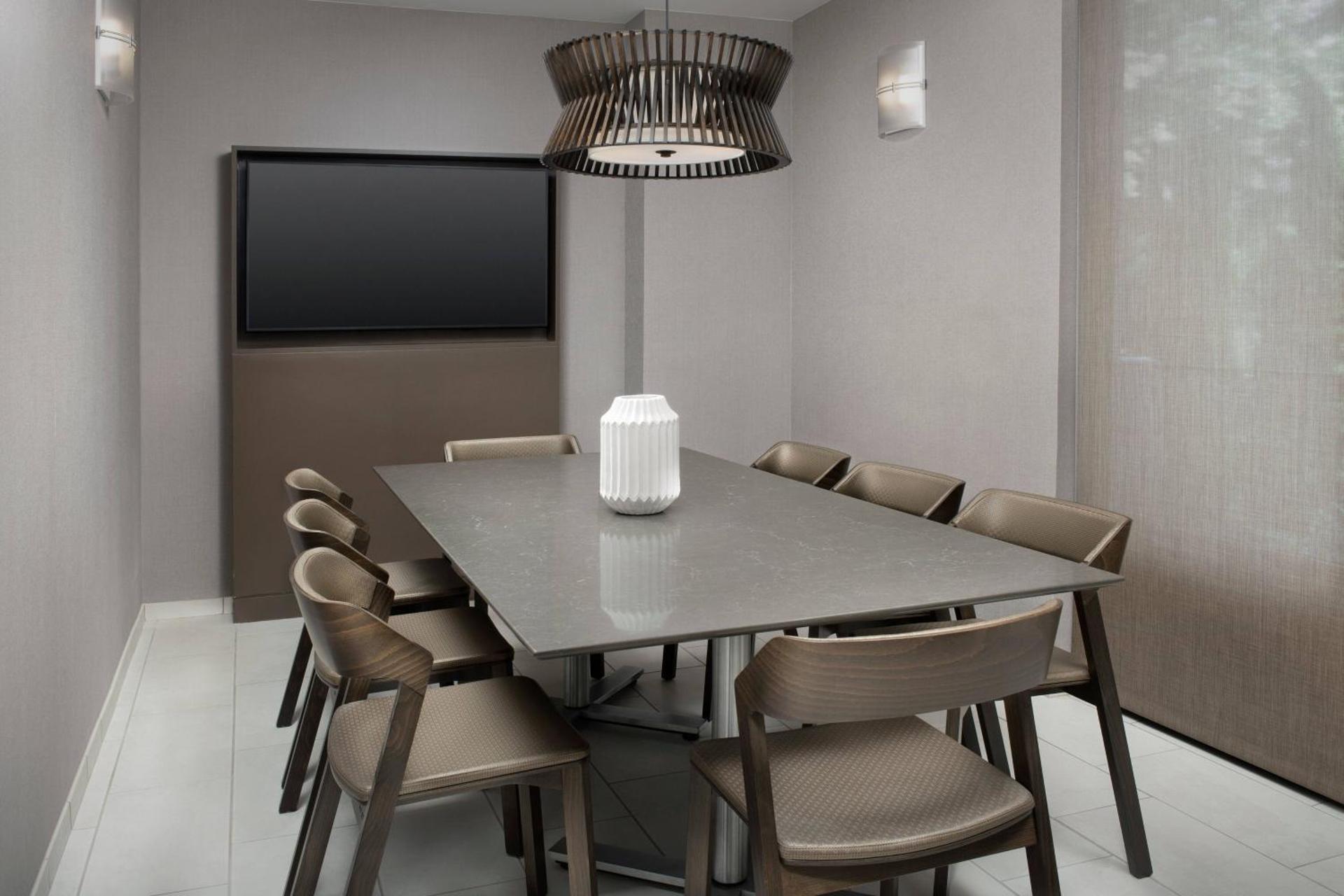 Meeting/conference room