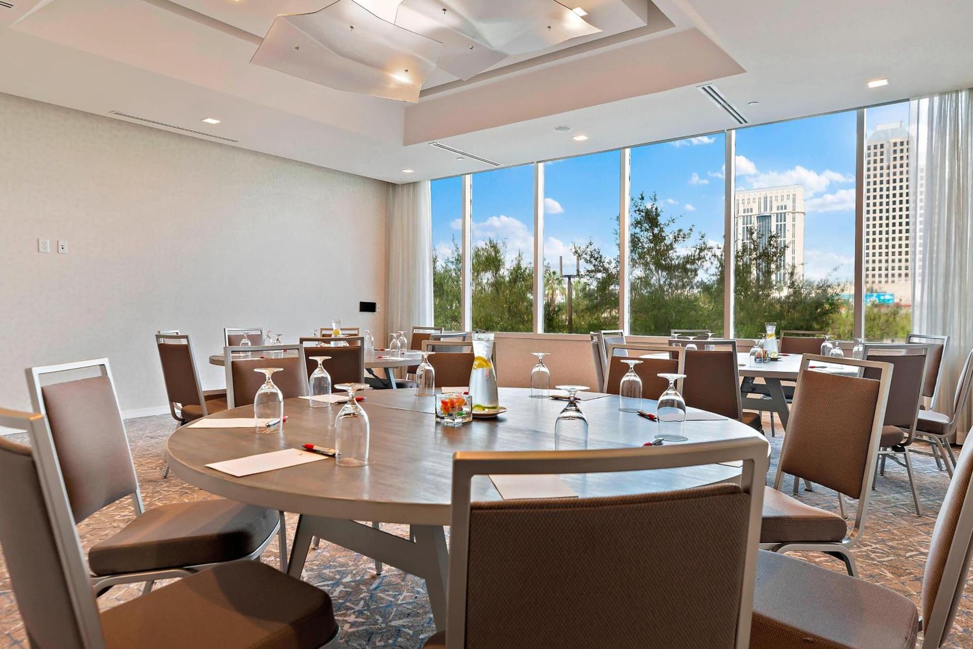 Meeting/conference room