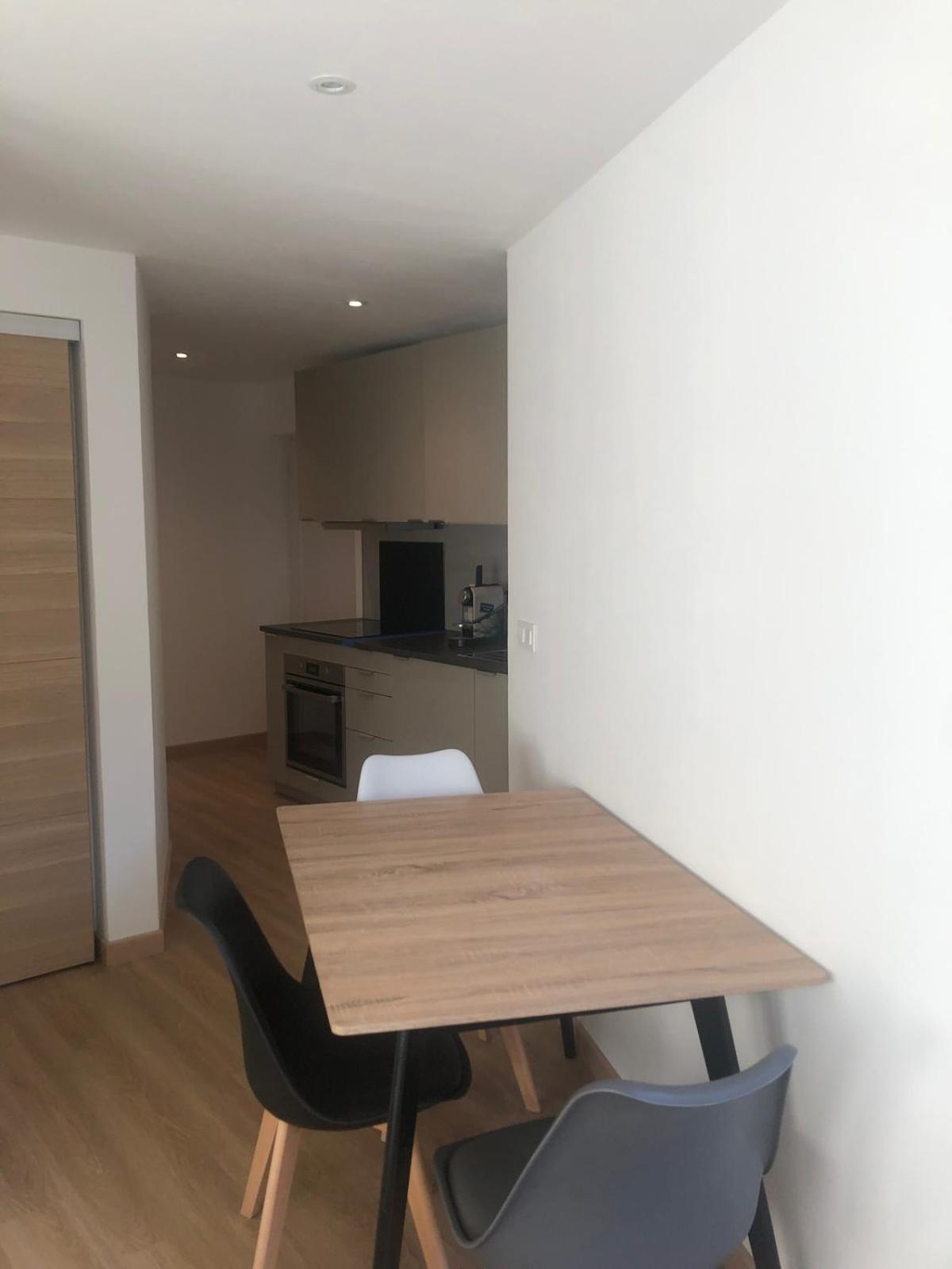 Appartement neuf et cozy avec place de parking