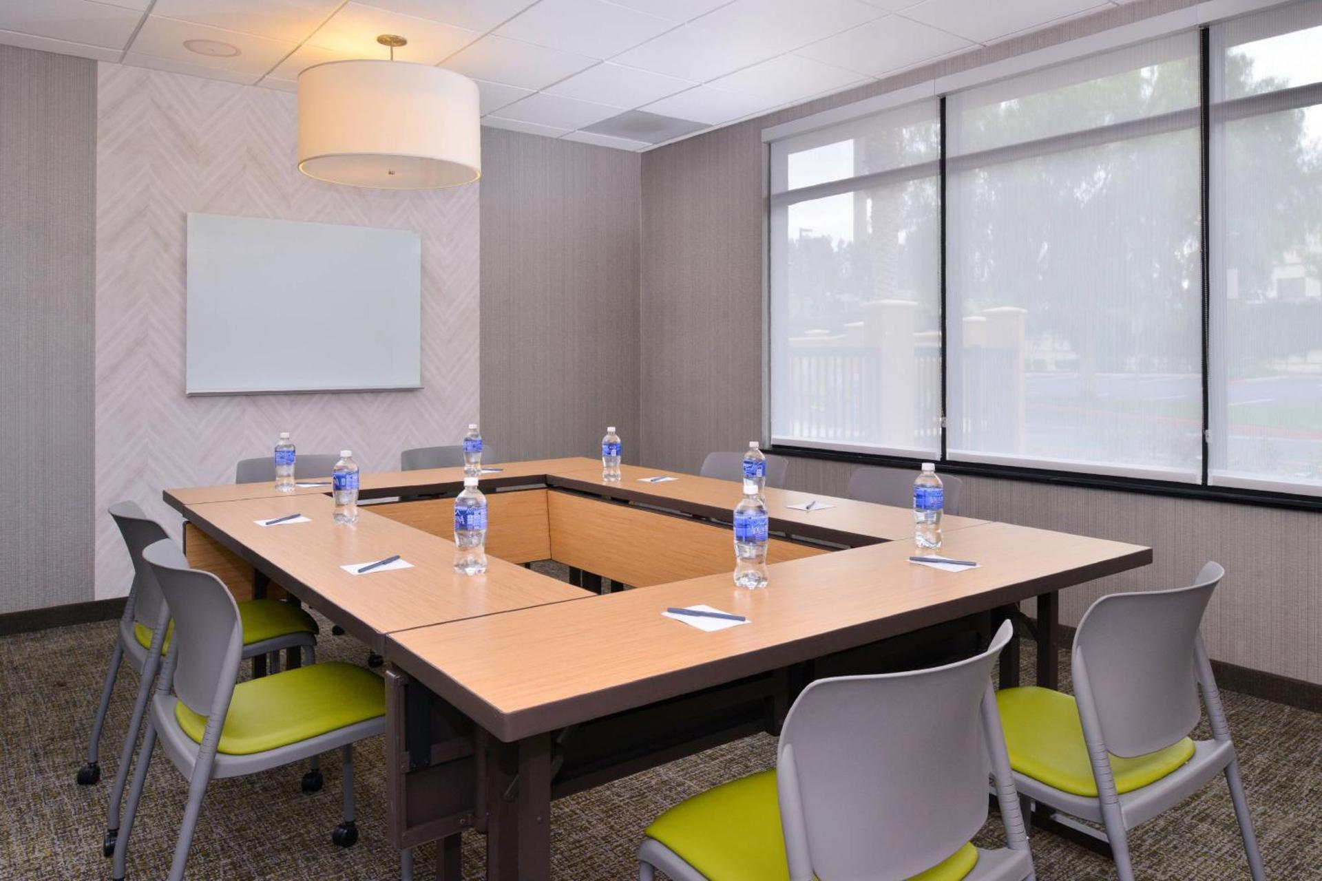 Meeting/conference room