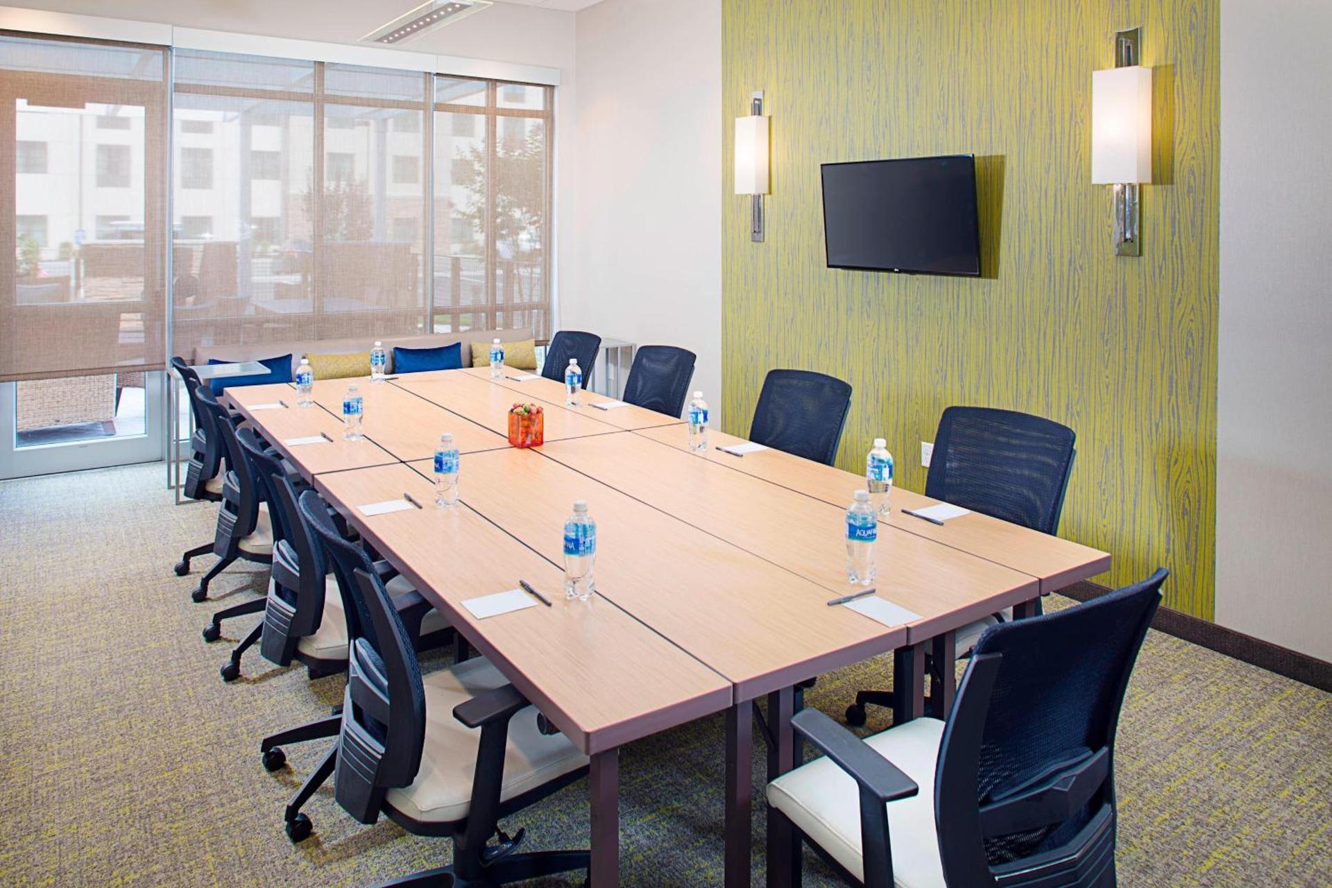 Meeting/conference room