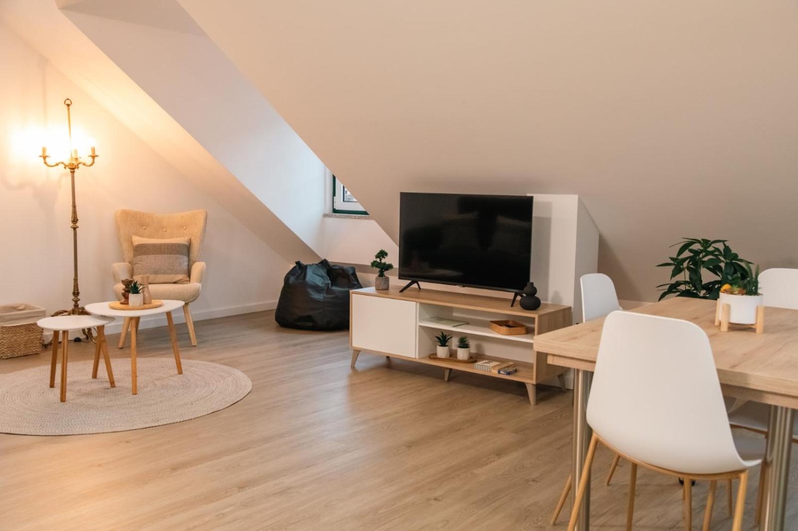 Communal lounge/ TV room