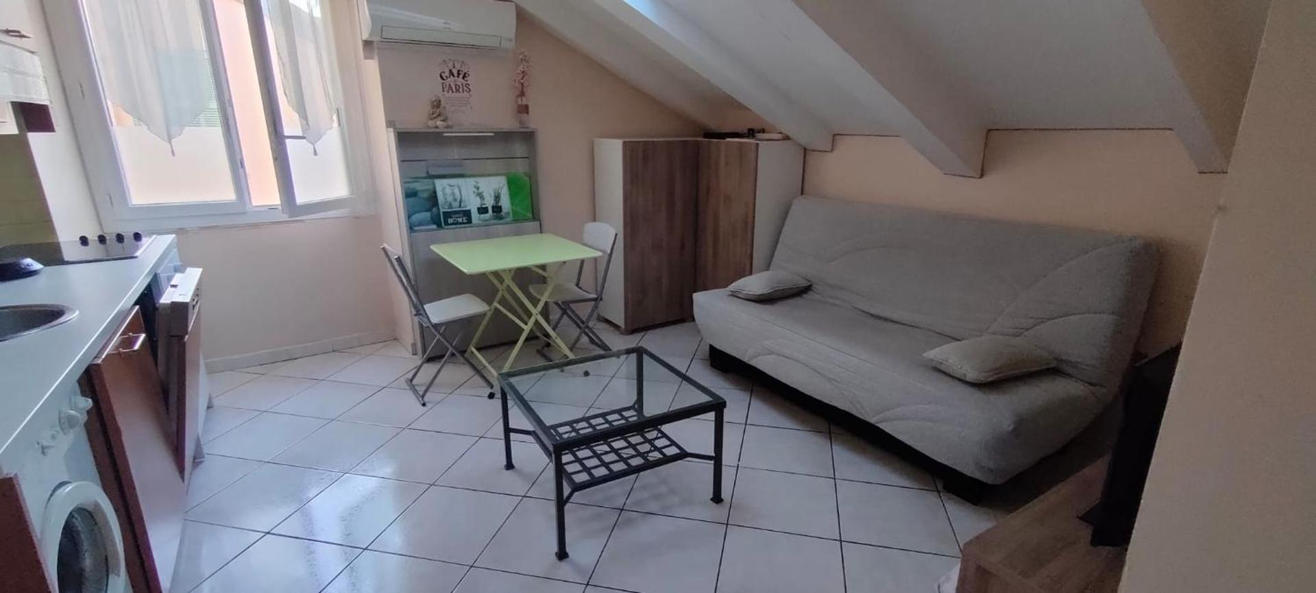 2P Carré d'Or, Nice hypercentre