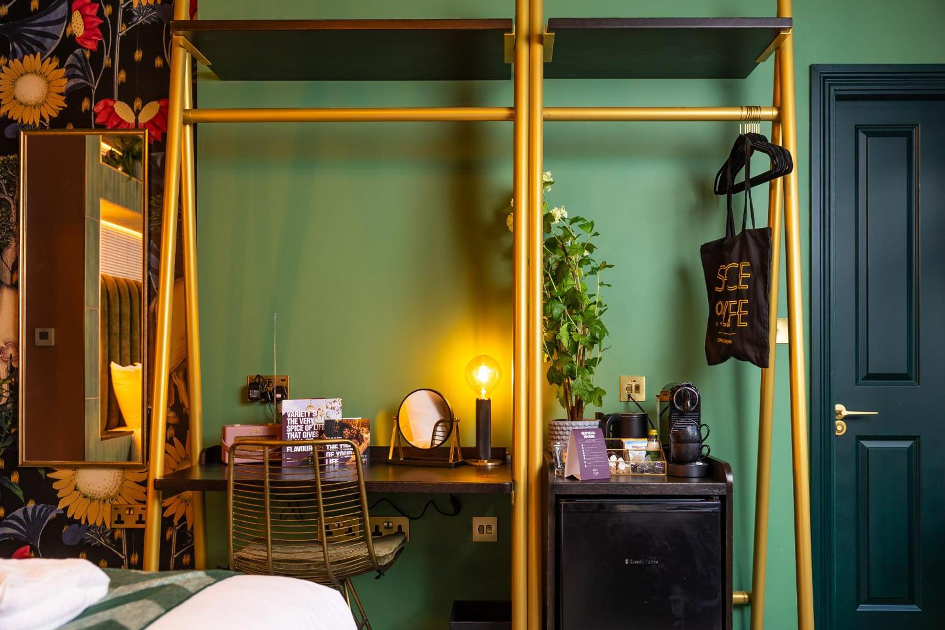 Photo of the whole room