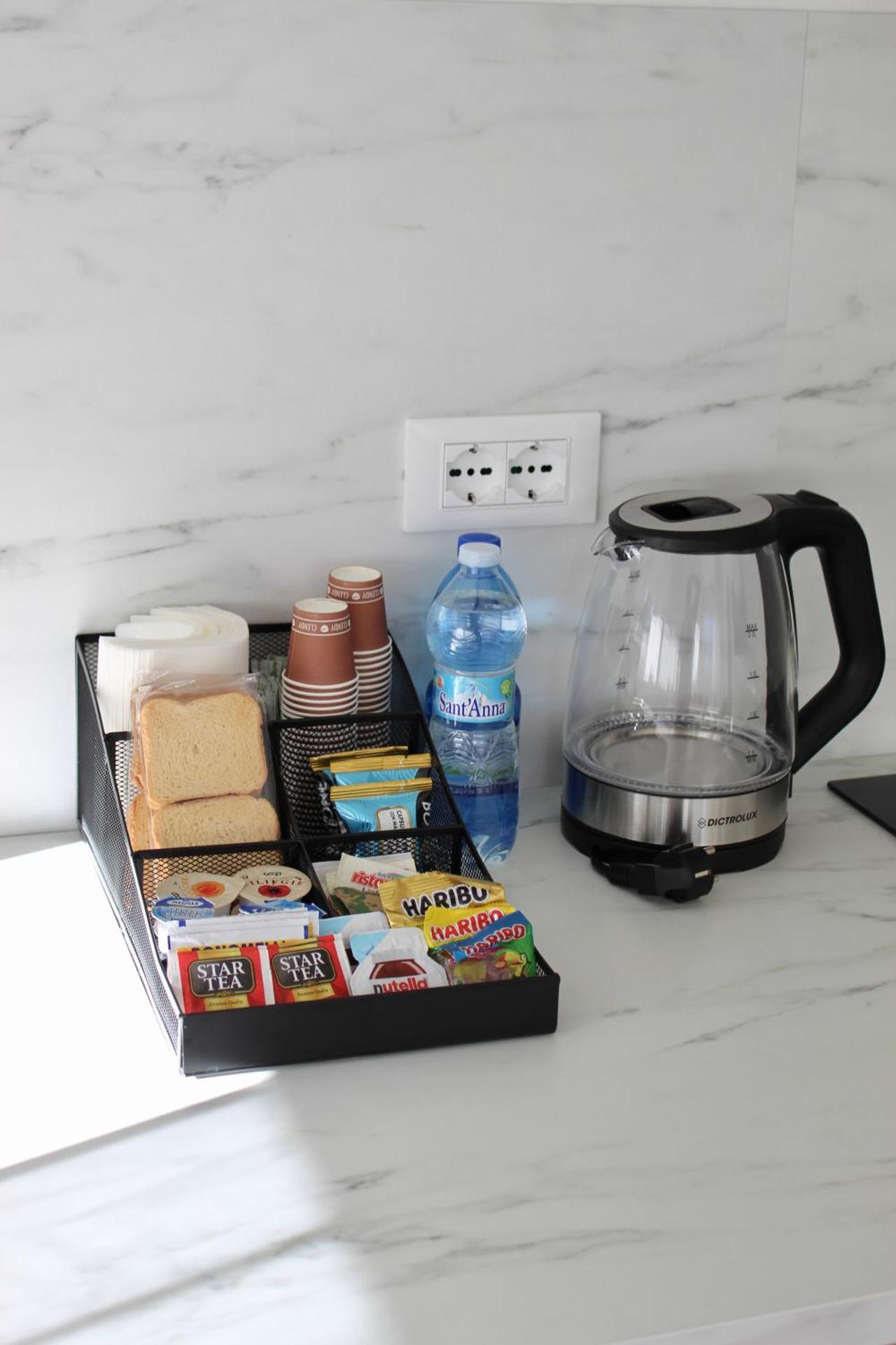 Coffee/tea facilities