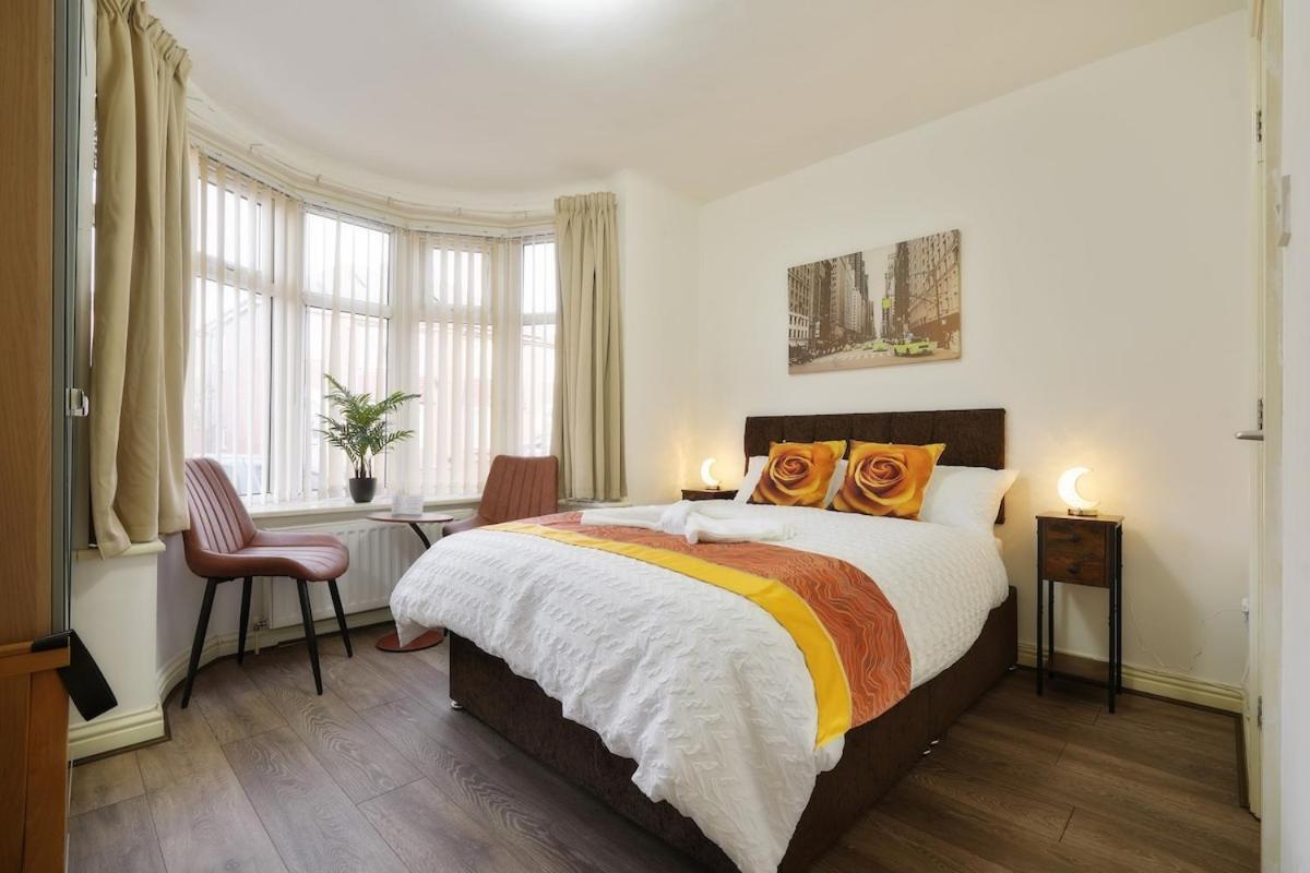 Comfortable Ensuite Rooms and Ample Street Parking