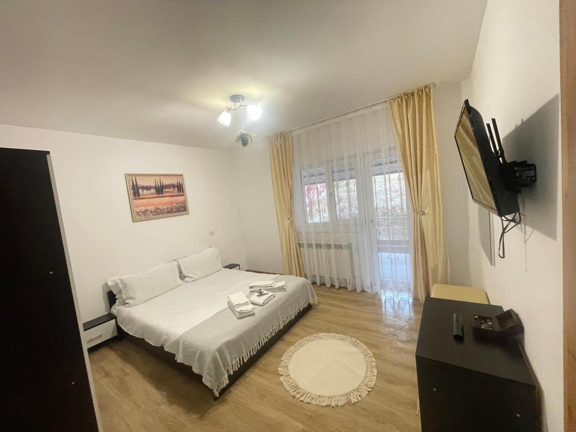 Cazare apartamente LAVI-TOUR Tg Neamț