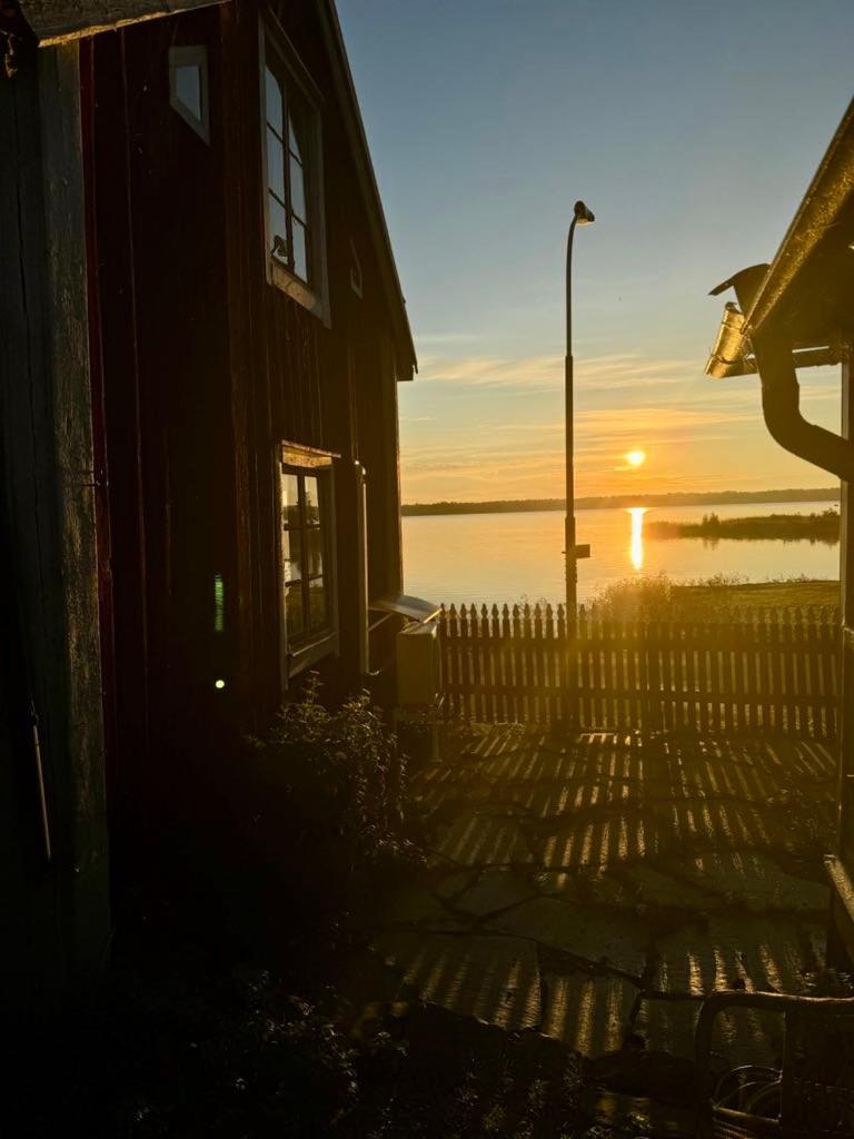 Remarkable Harbour View Cabin.