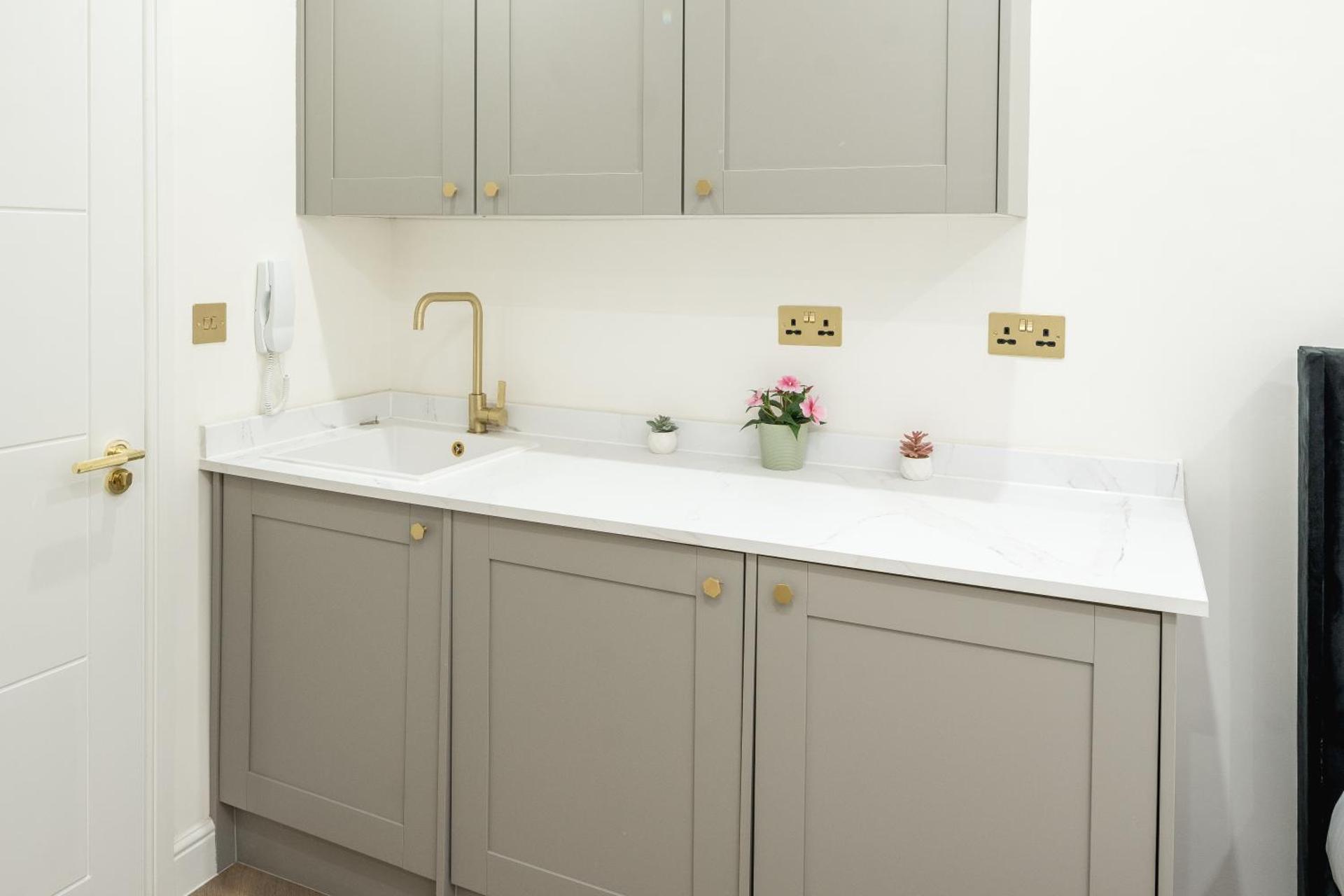 Kitchen or kitchenette