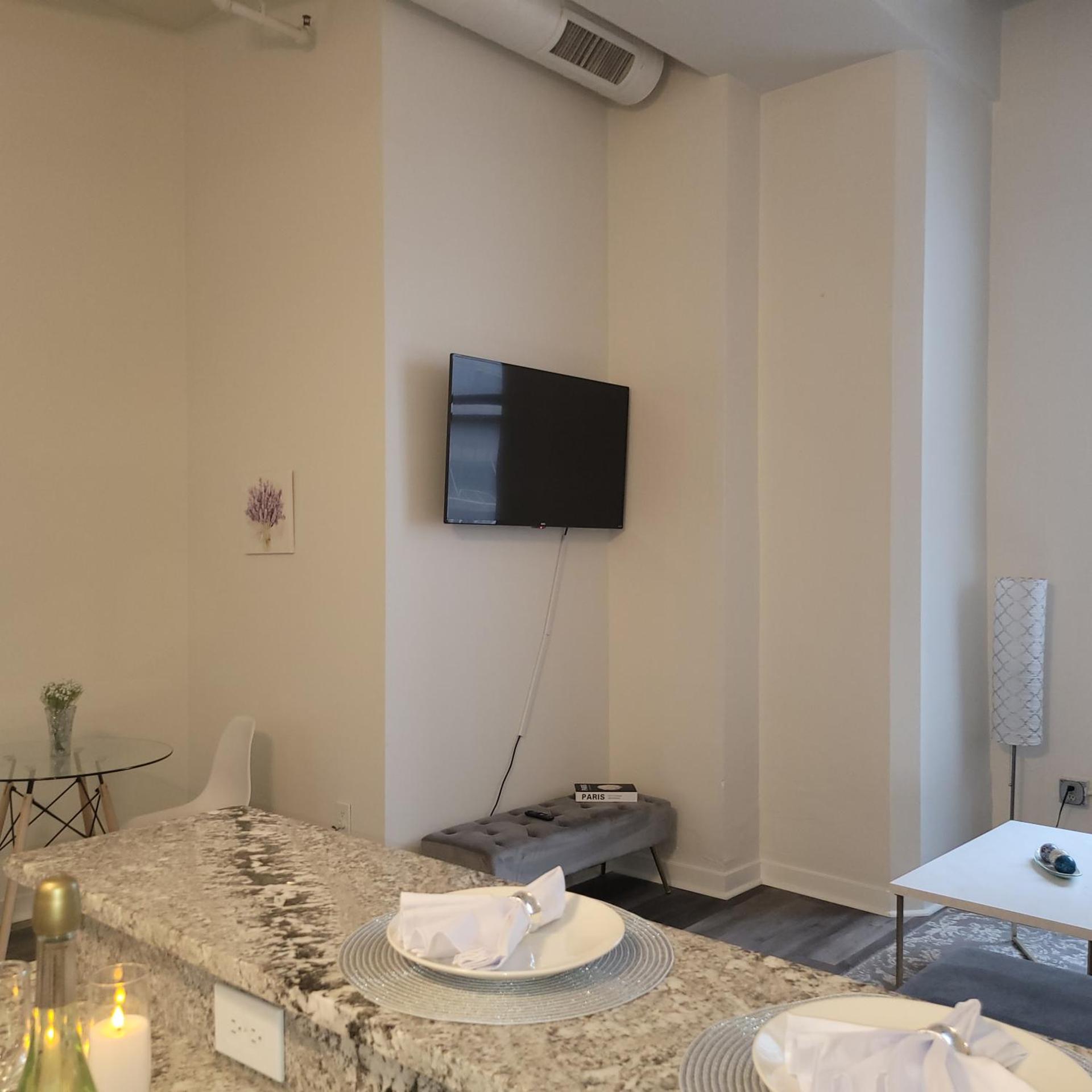 #1 Heart of Downtown King Free Parking- Stadium- Conv Center Skywalk