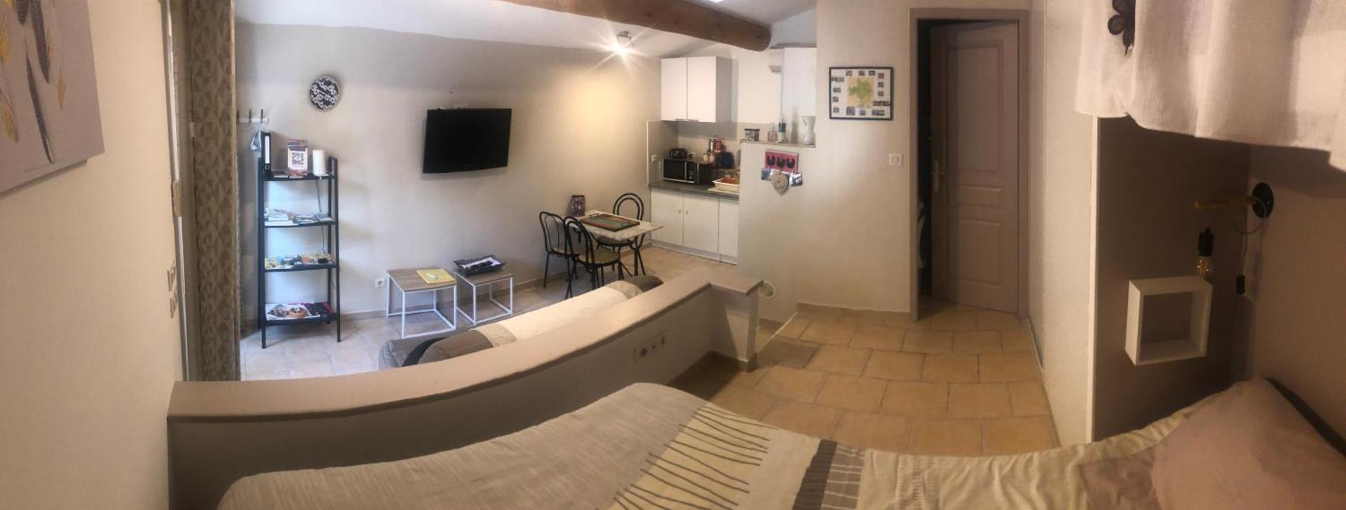 Photo of the whole room