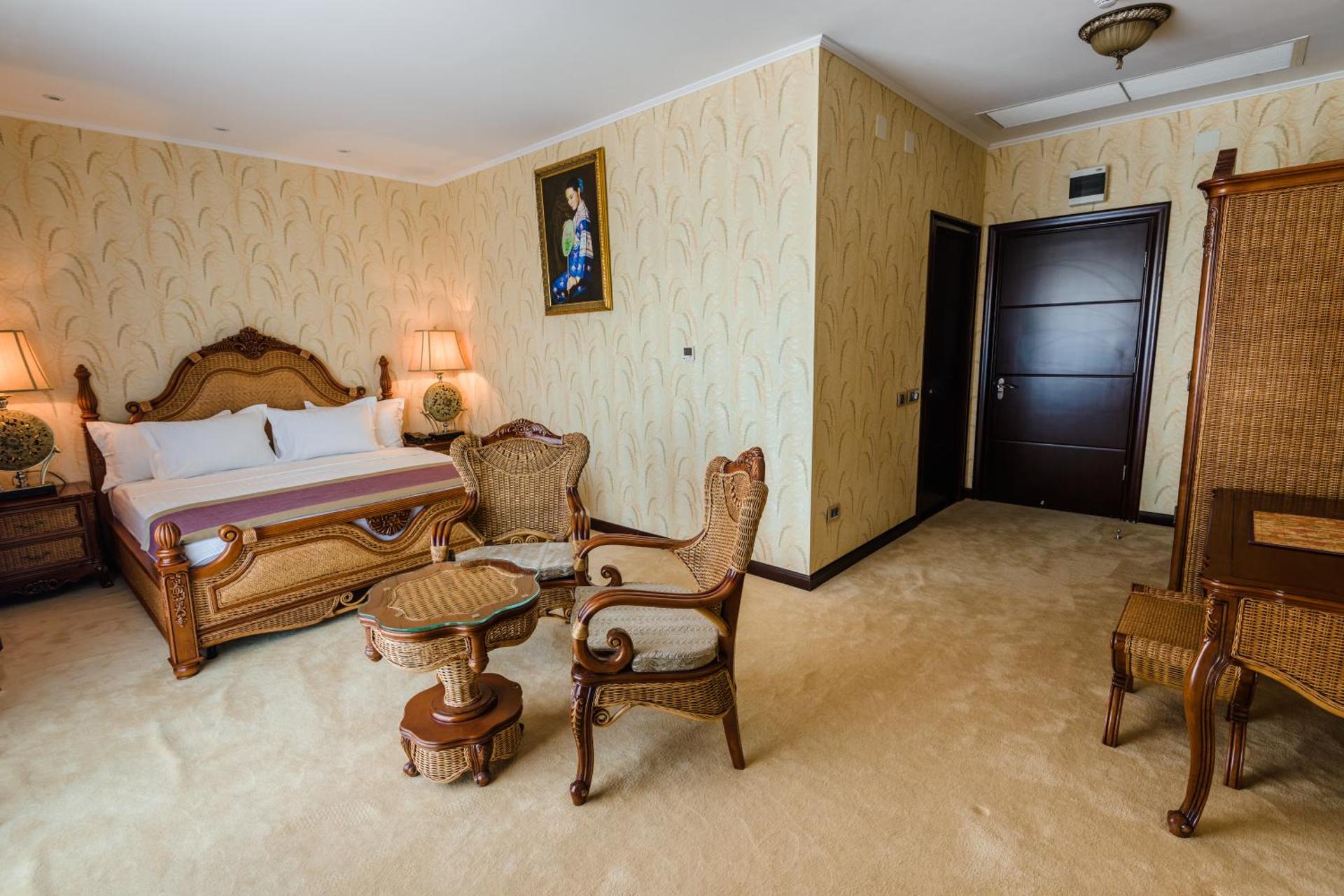 Photo of the whole room