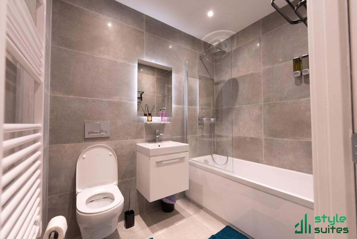 Luxury Flat in Wythenshawe