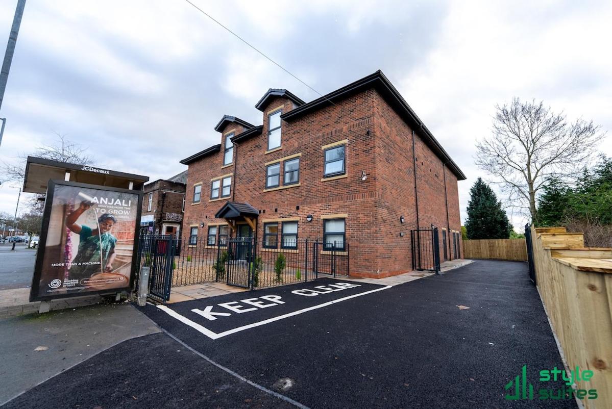 Luxury Flat in Wythenshawe