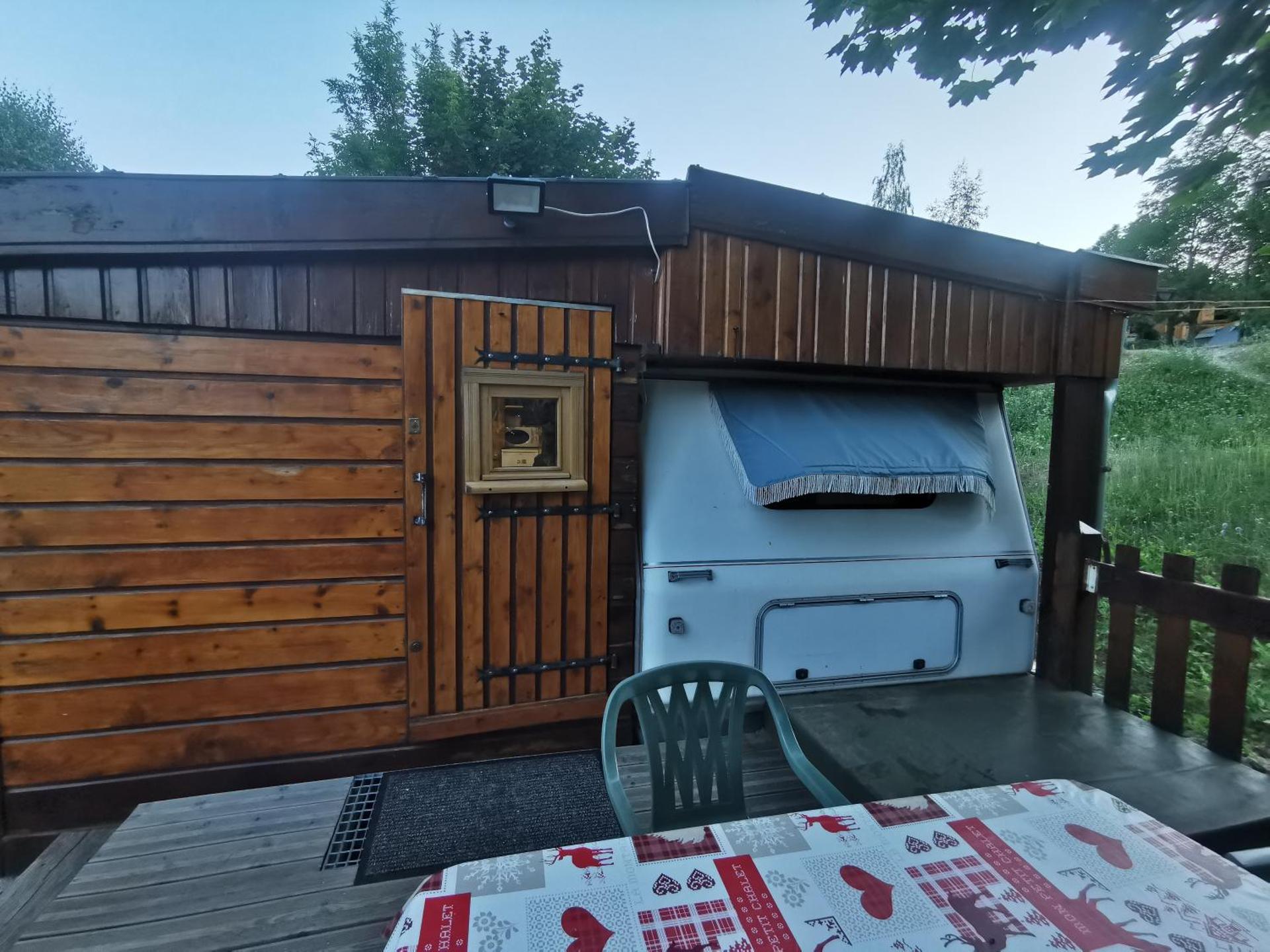 Caravane 4 personnes au camping d'Aussois