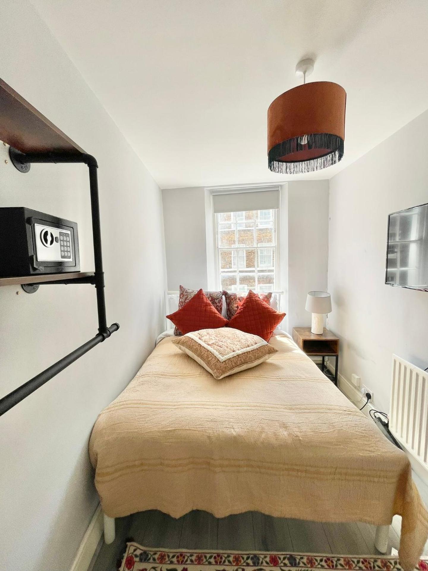 Soho Guest House Room 2