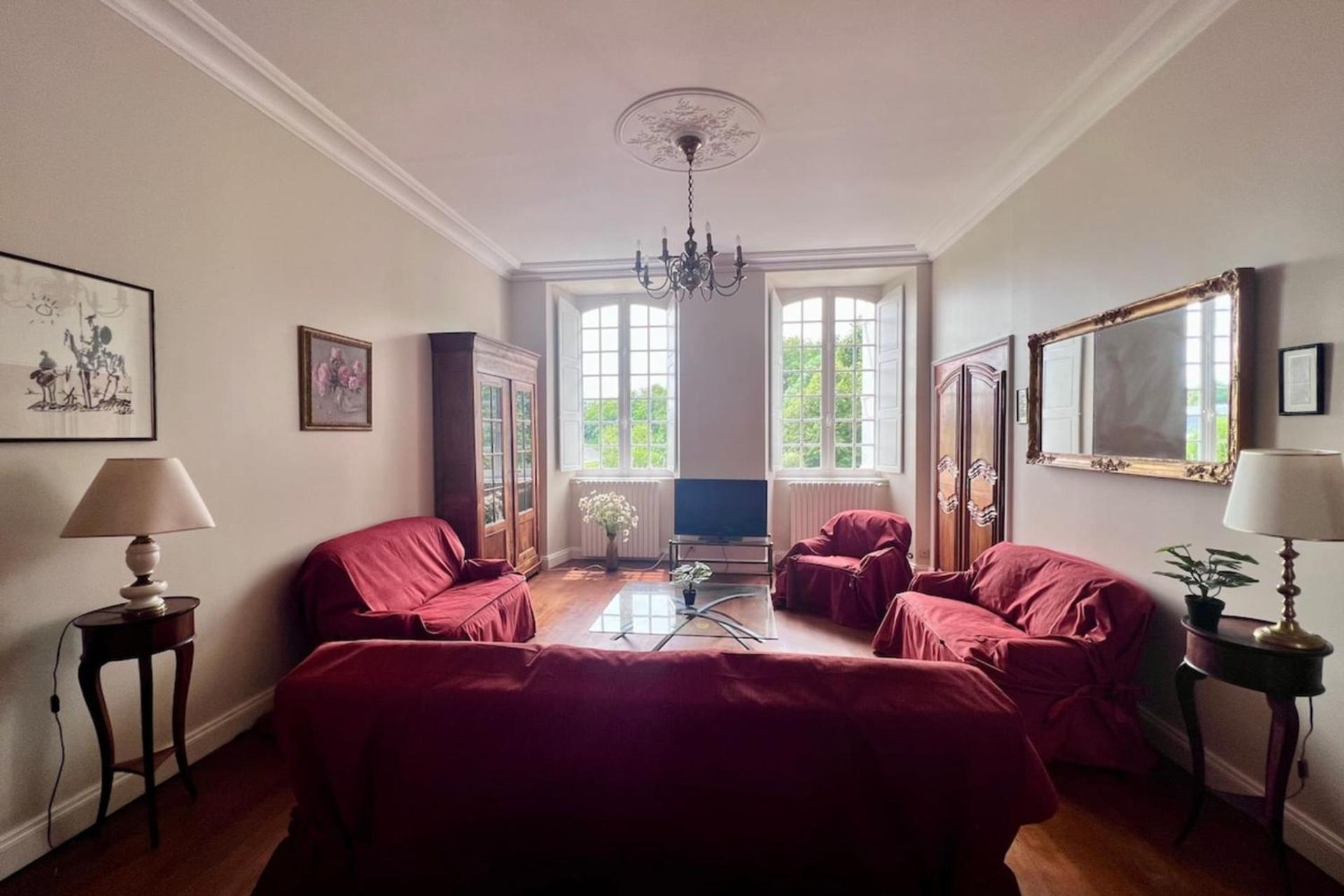 Le Logis de la Providence -12 pers -Bourg Allassac