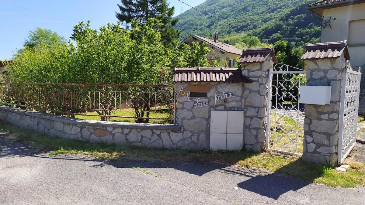 à la claire fontaine