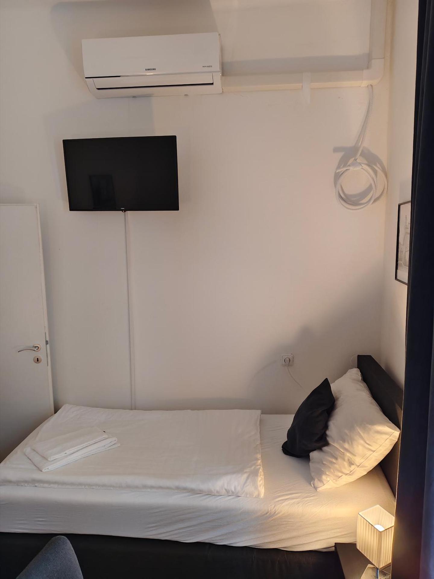 Economy Twin Room