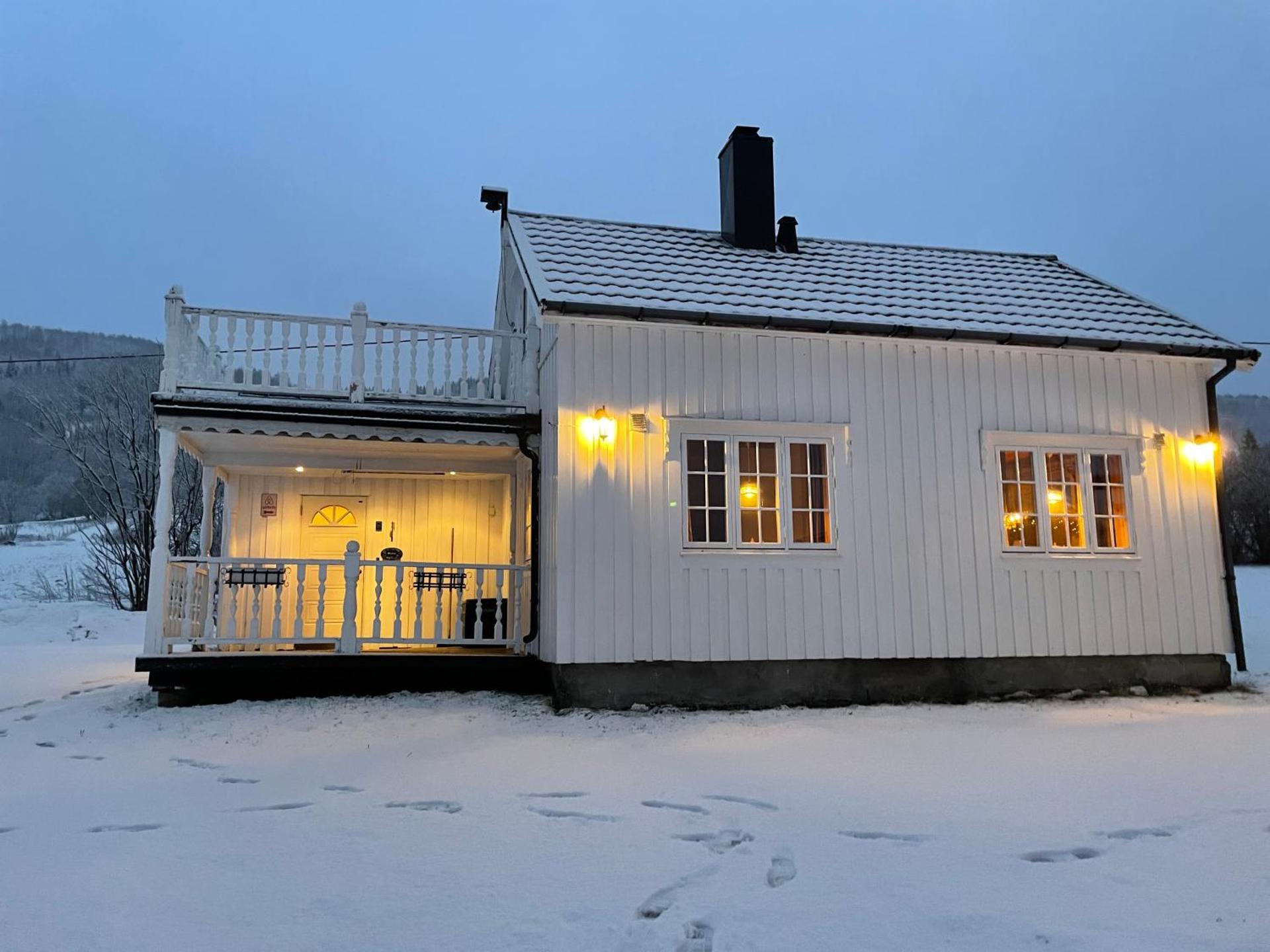 Marvelous farmhouse with amazing fjord and mountain view in Northern Norway