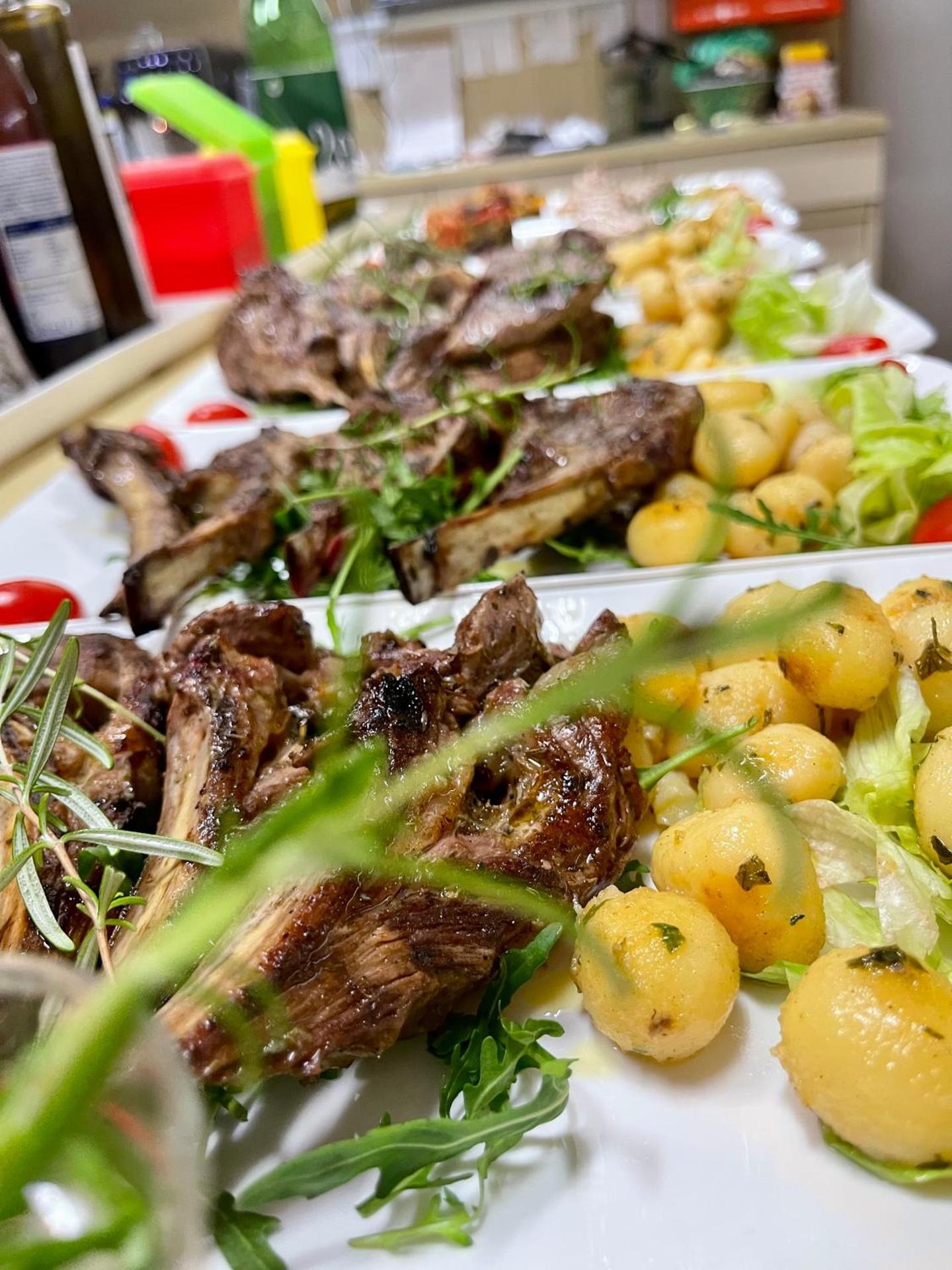 Restaurant/places to eat