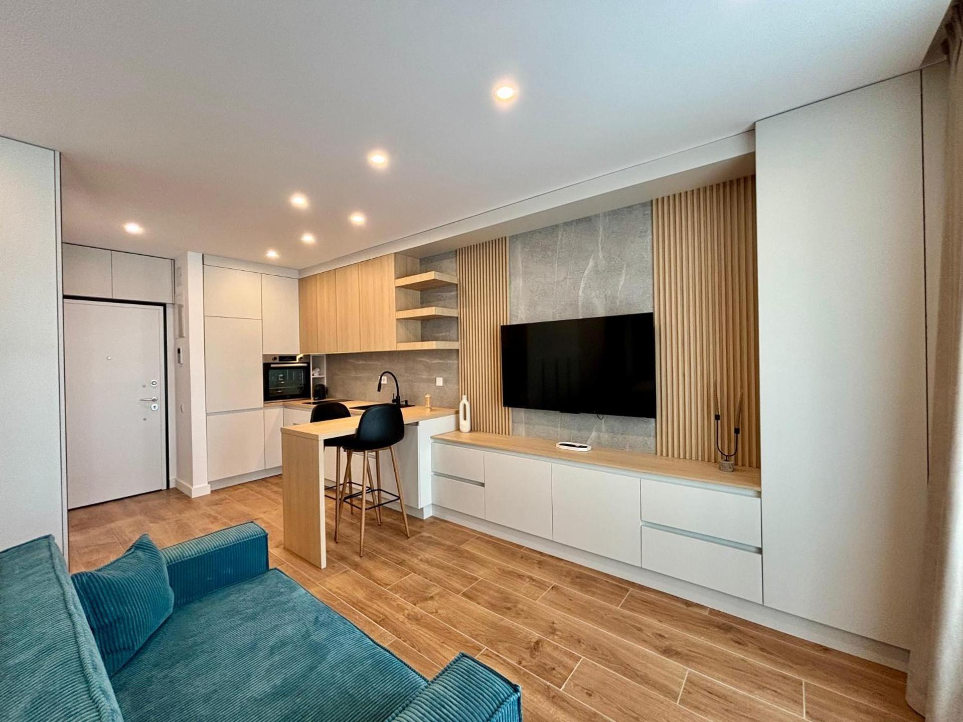 Studio No 208 Lebada Lake Residence