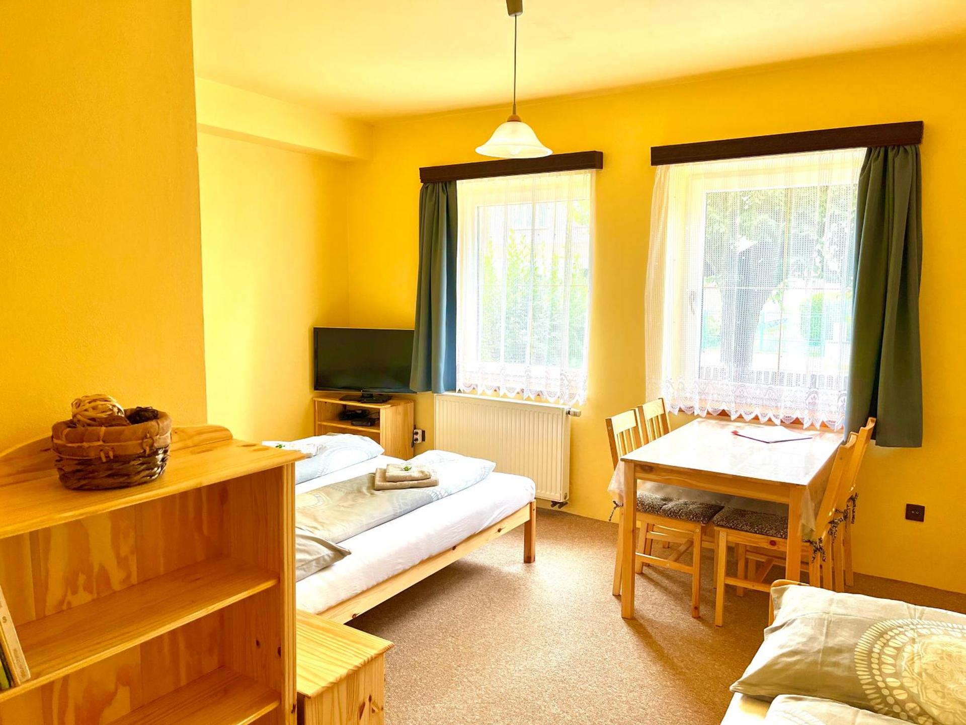 P&P Jičín Apartments - soukromé 2-3 lůžkové pokoje s vlastní kuchyní a koupelnou