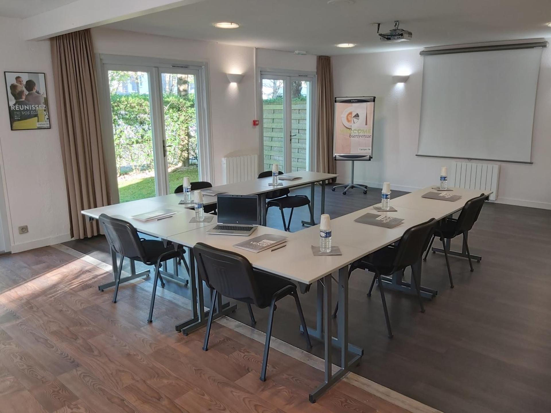 Meeting/conference room