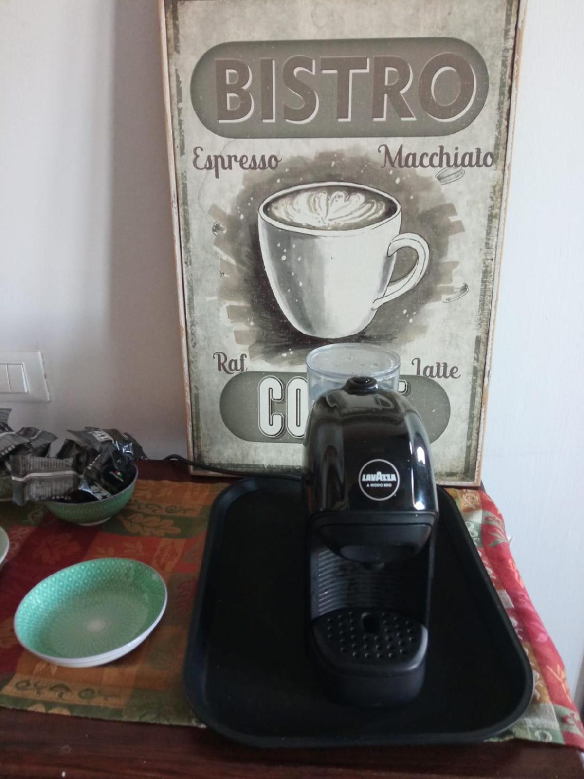 A casa di Frida & Mika - COMODO PUNTO DI SOSTA - Vicino a tutti i servizi - a 20 minuti dall'autostrada