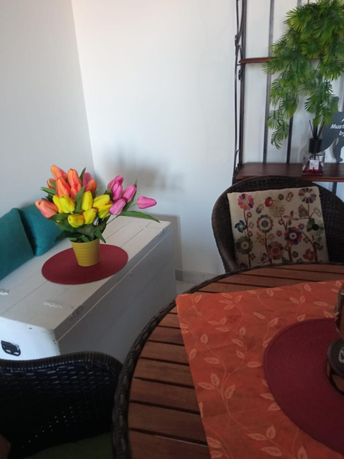 A casa di Frida & Mika - COMODO PUNTO DI SOSTA - Vicino a tutti i servizi - a 20 minuti dall'autostrada