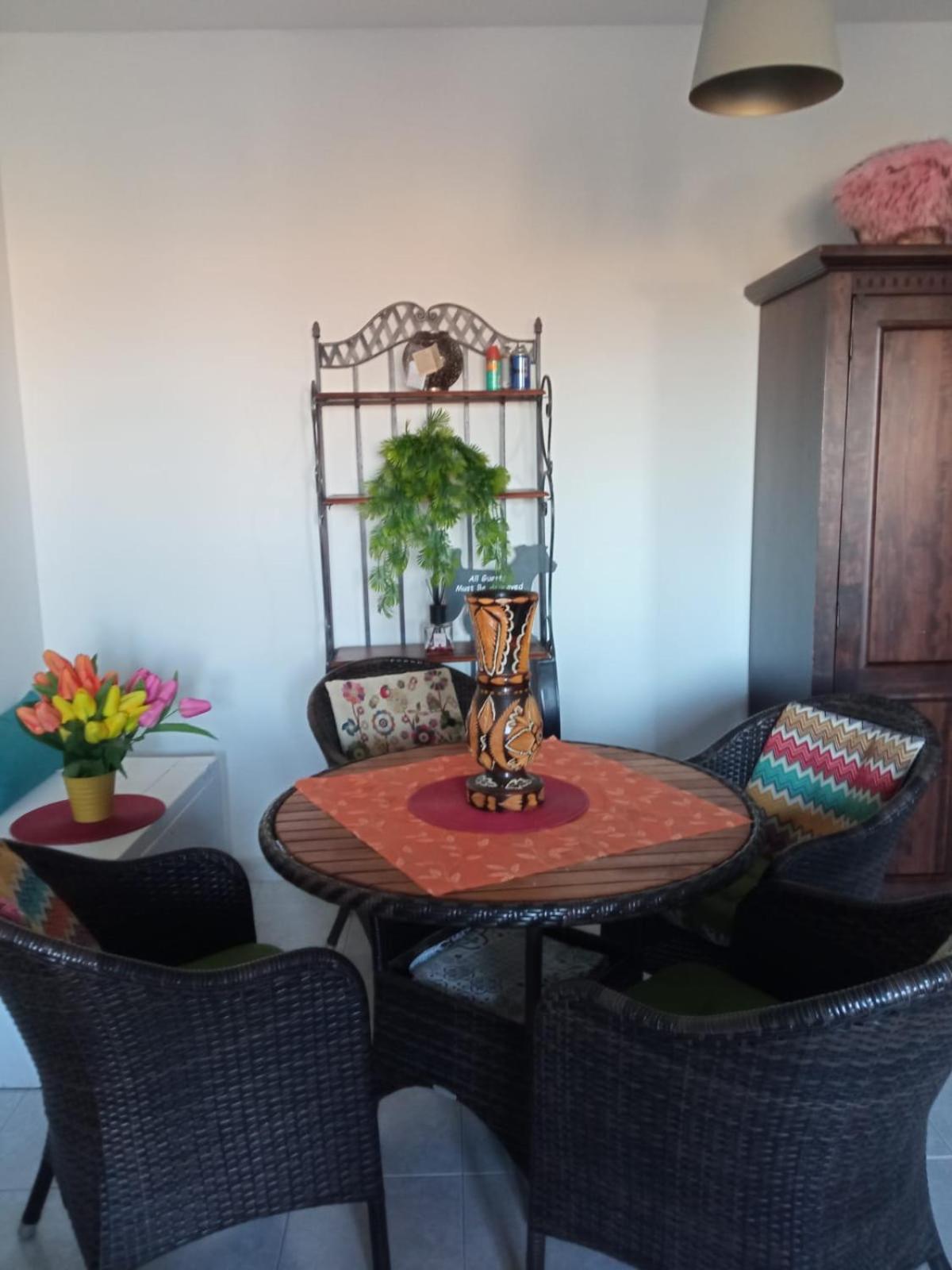 A casa di Frida & Mika - COMODO PUNTO DI SOSTA - Vicino a tutti i servizi - a 20 minuti dall'autostrada