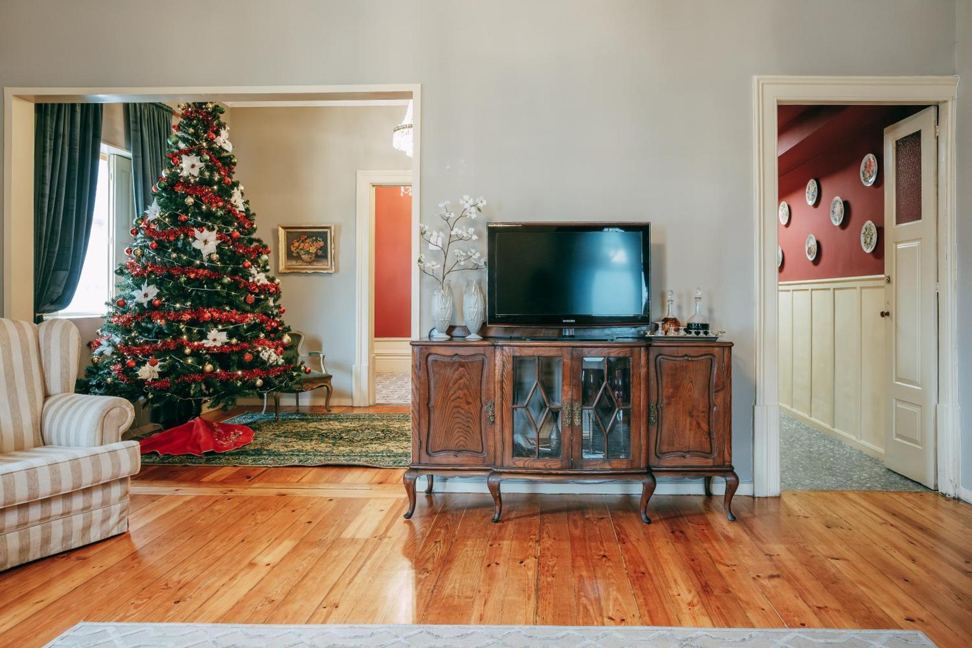 Communal lounge/ TV room