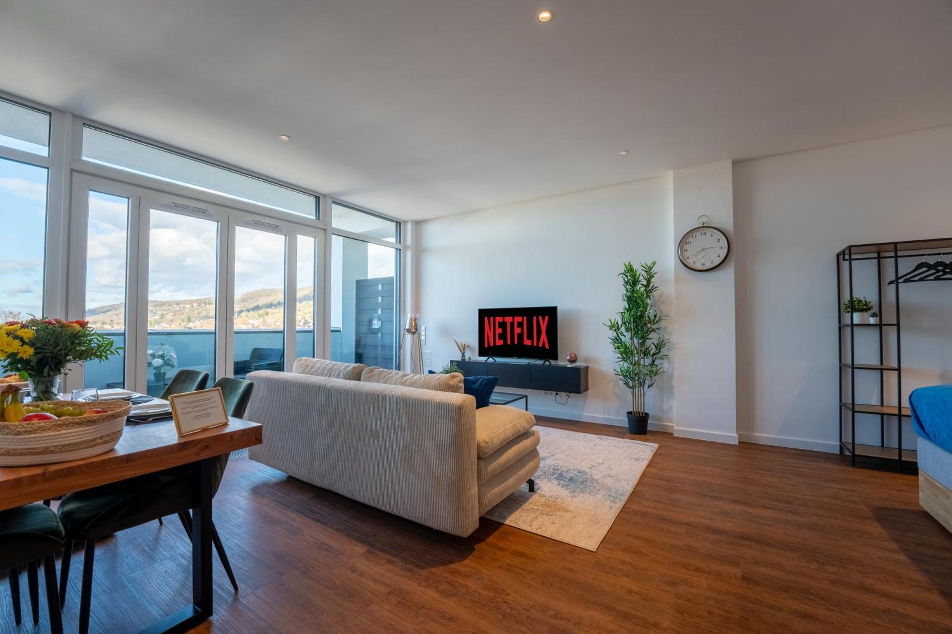 Communal lounge/ TV room