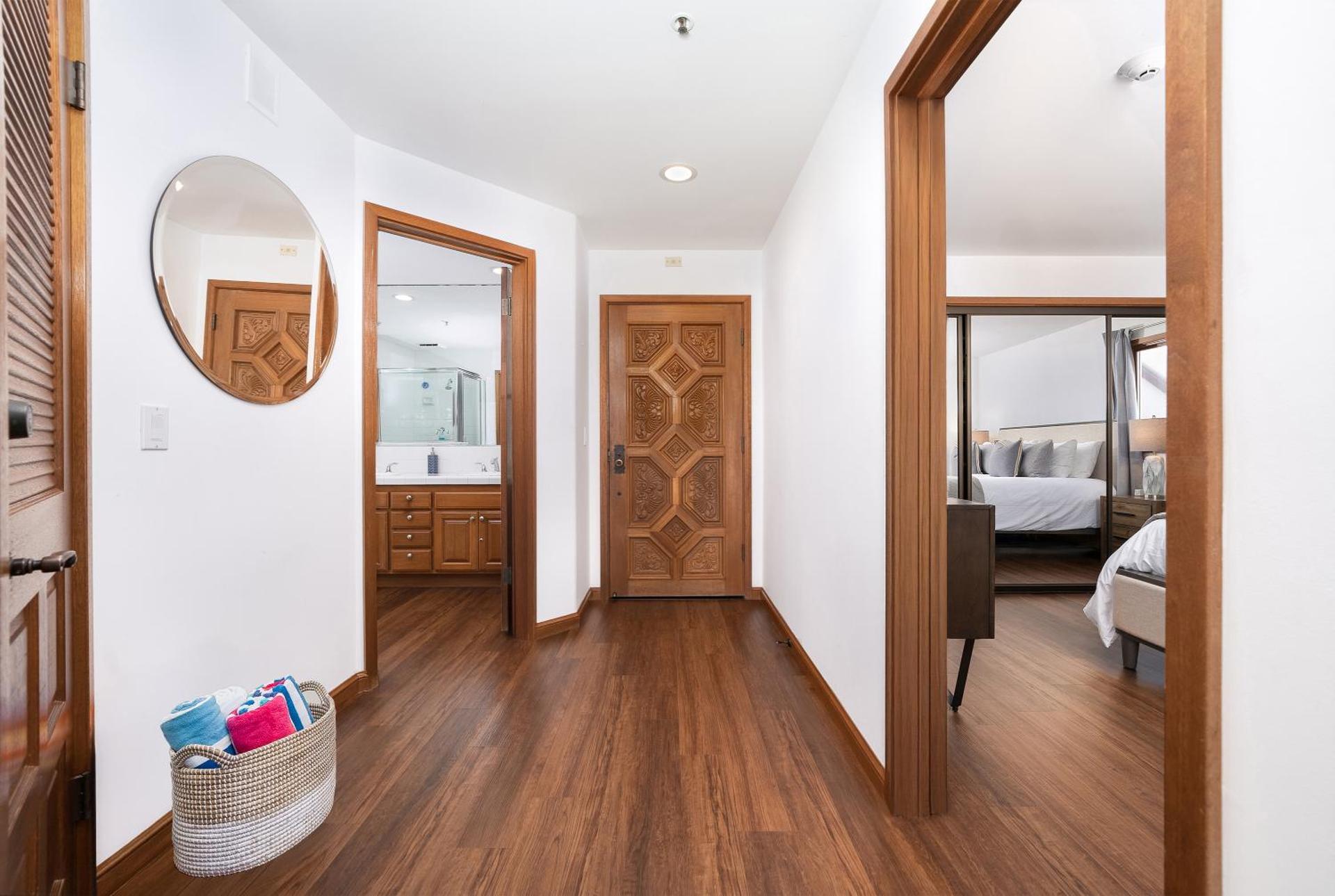 NEW! Premium Ocean Views, Corner Condo with Fireplace and Golf Cart