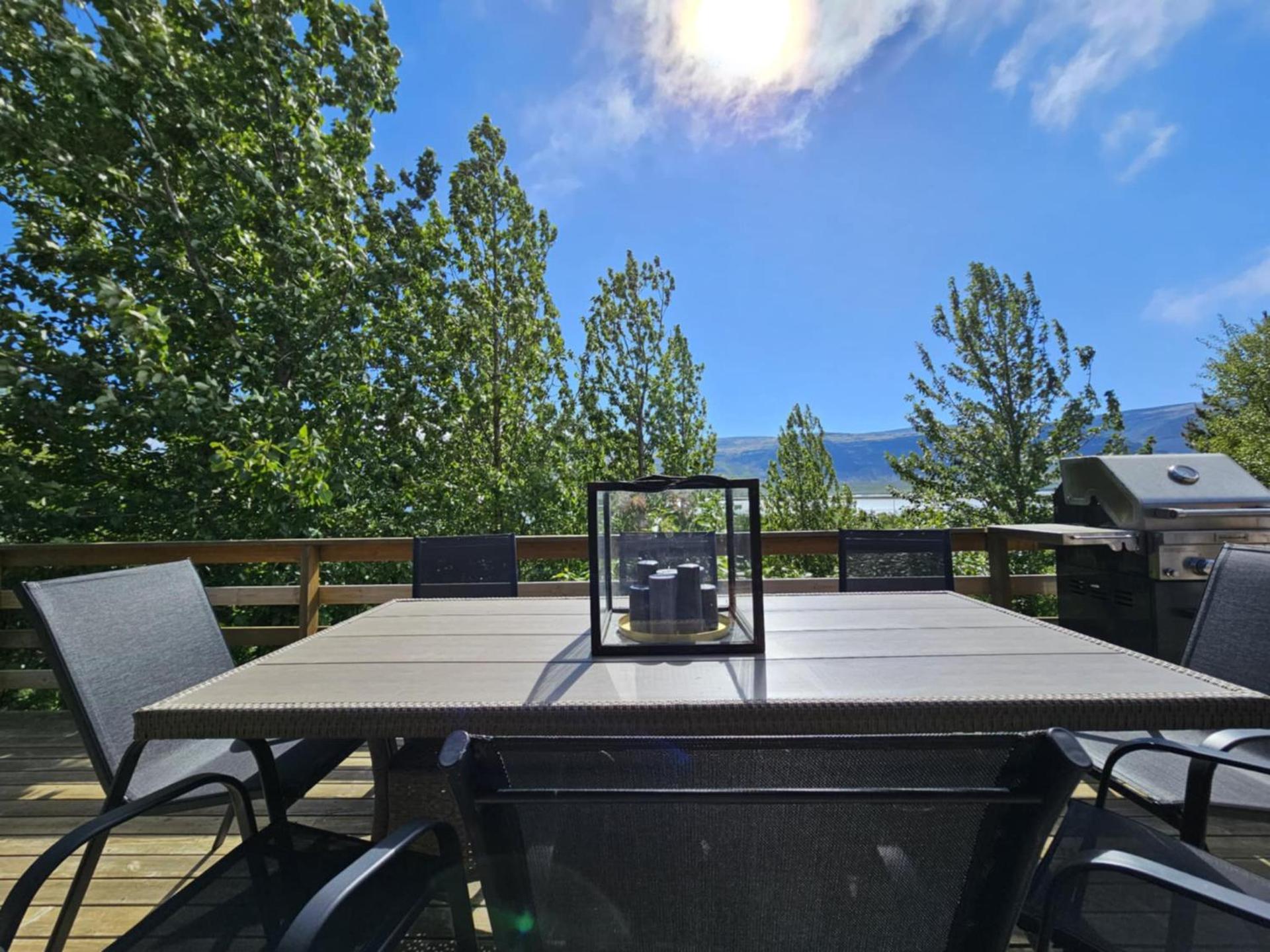 Dixon Cabin nr. 7 / Dixon sumarhús nr. 7 @Kirkjubraut