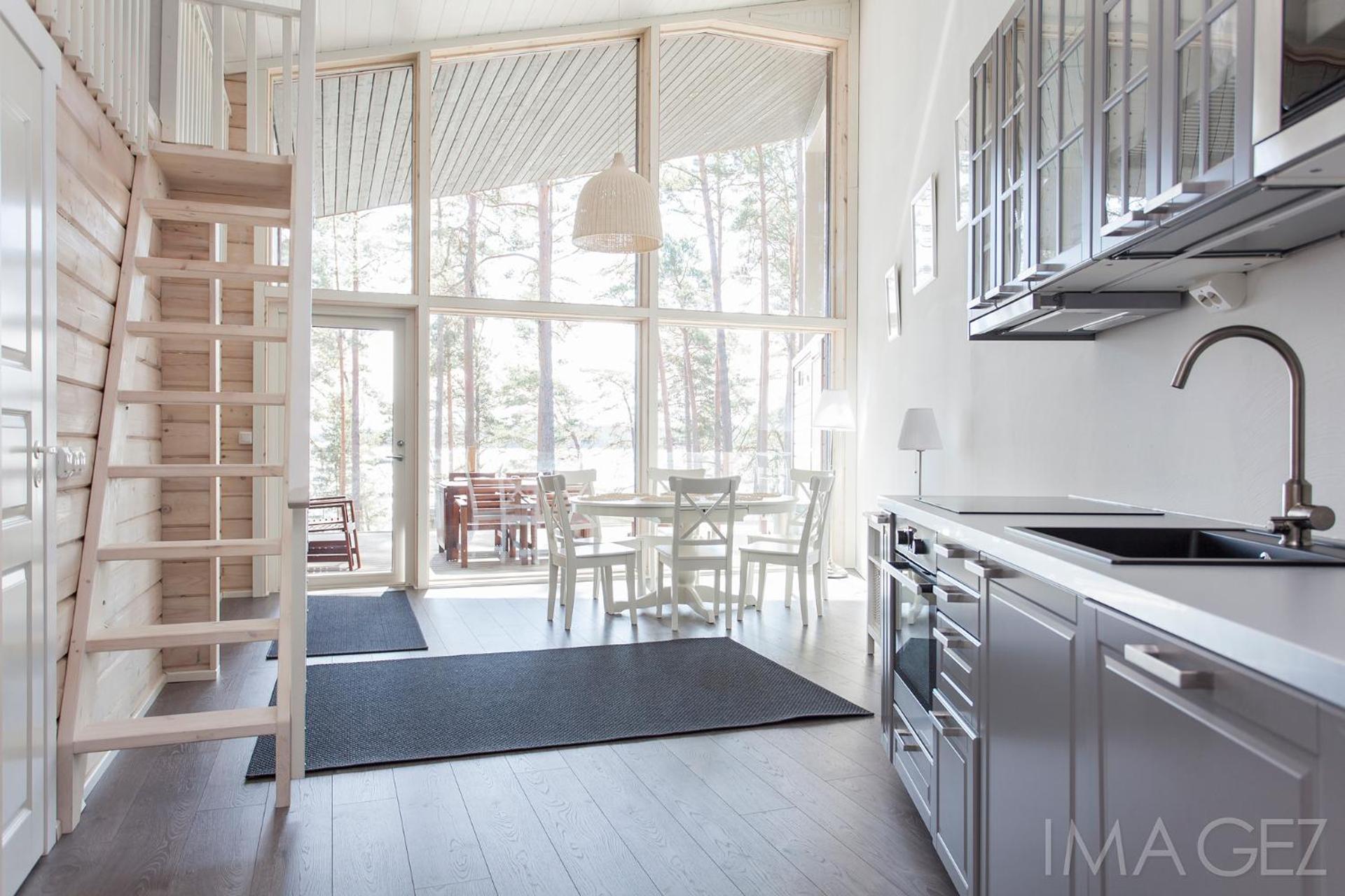 2 Bedroom Apartment with Sea View and Sauna 