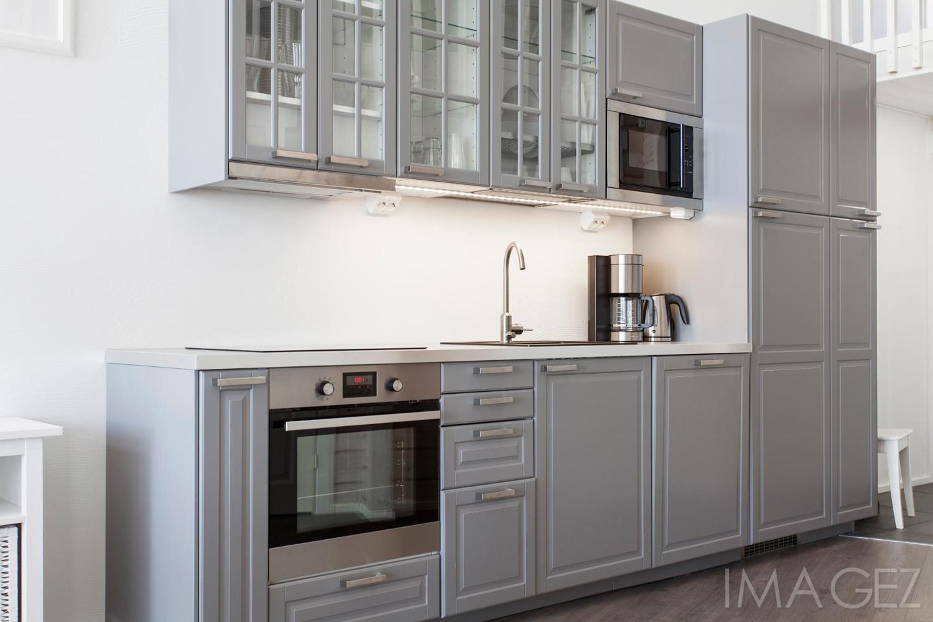 2 Bedroom Apartment with Sea View and Sauna 