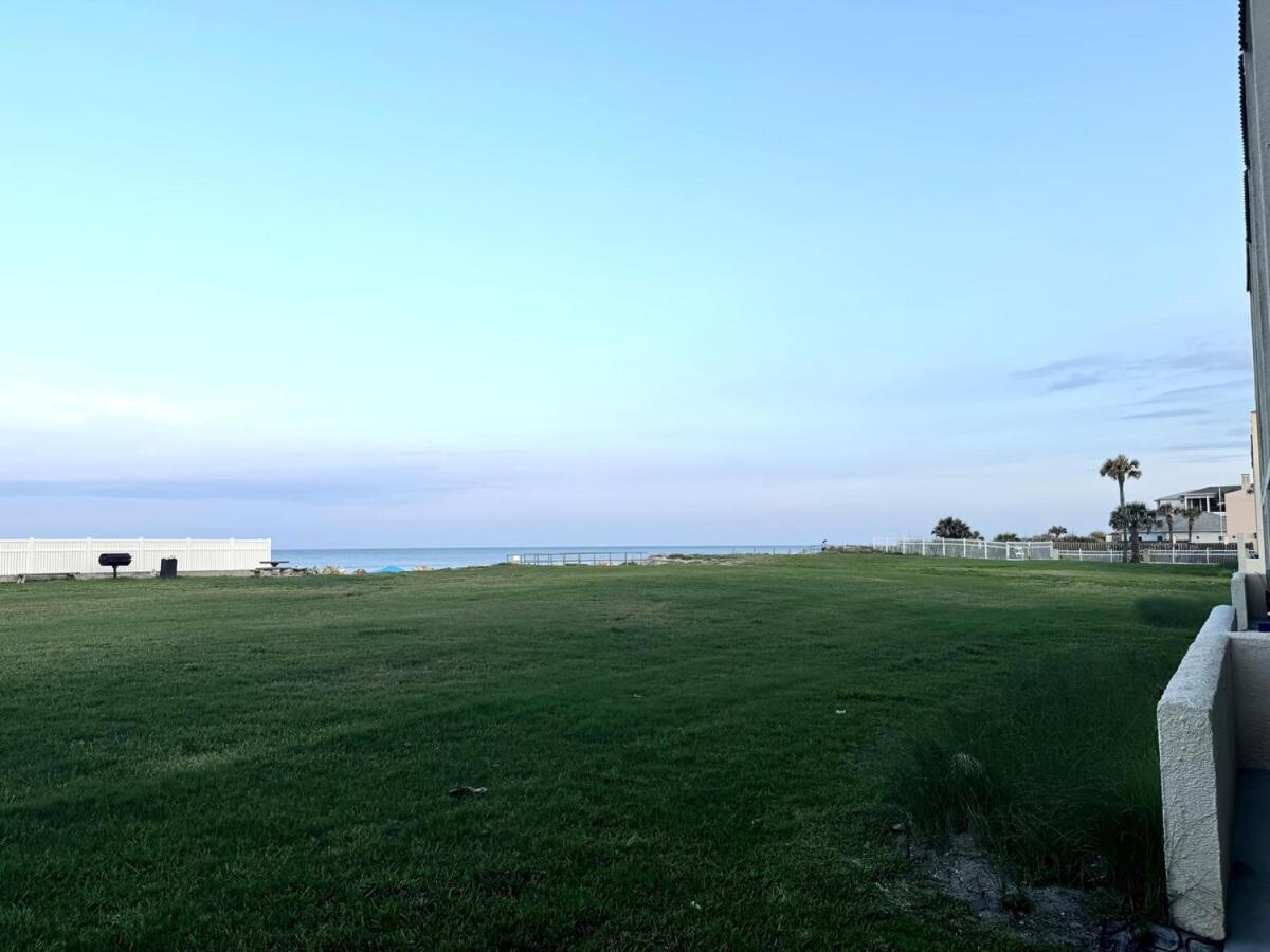 Ocean Front Condo With Pool Ground Floor