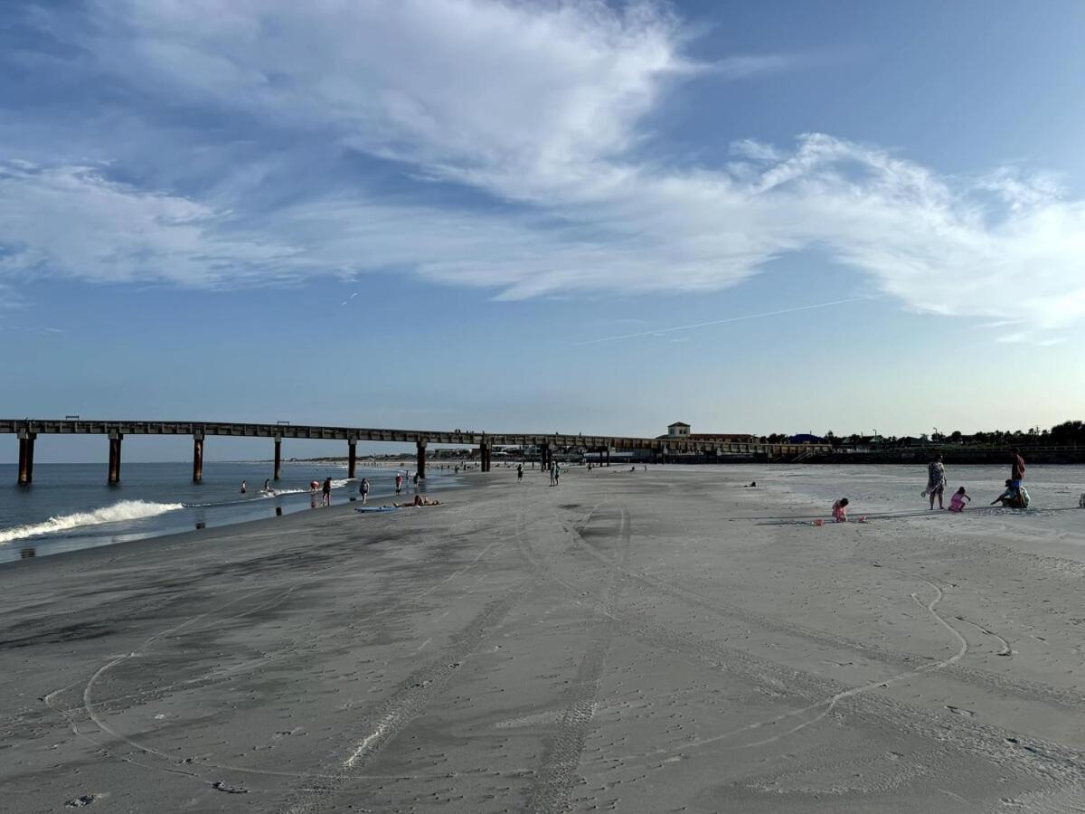 Ocean Front Condo With Pool Ground Floor