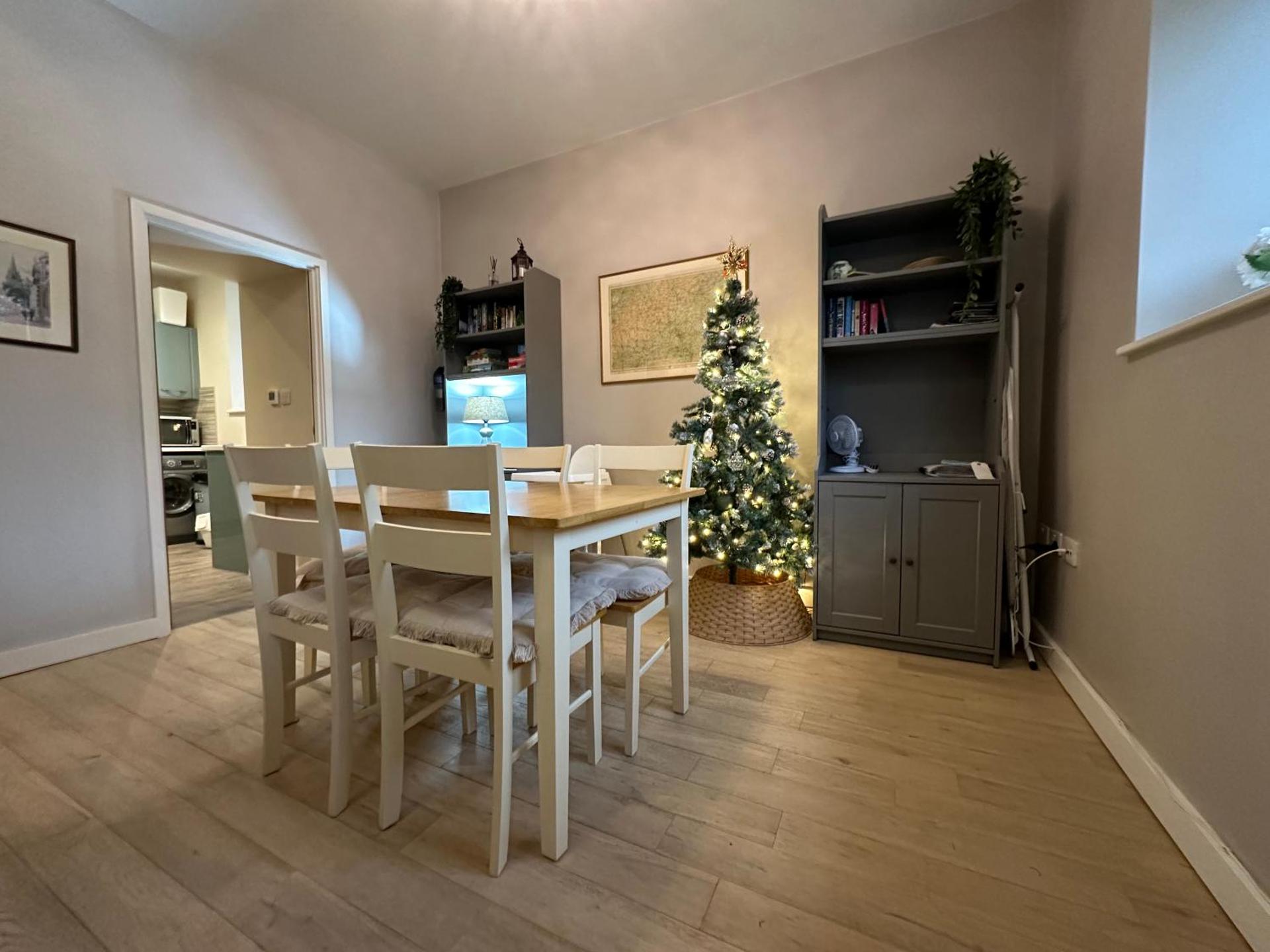 Cotswold Chapel, sleeps up to 5 in kingsize beds