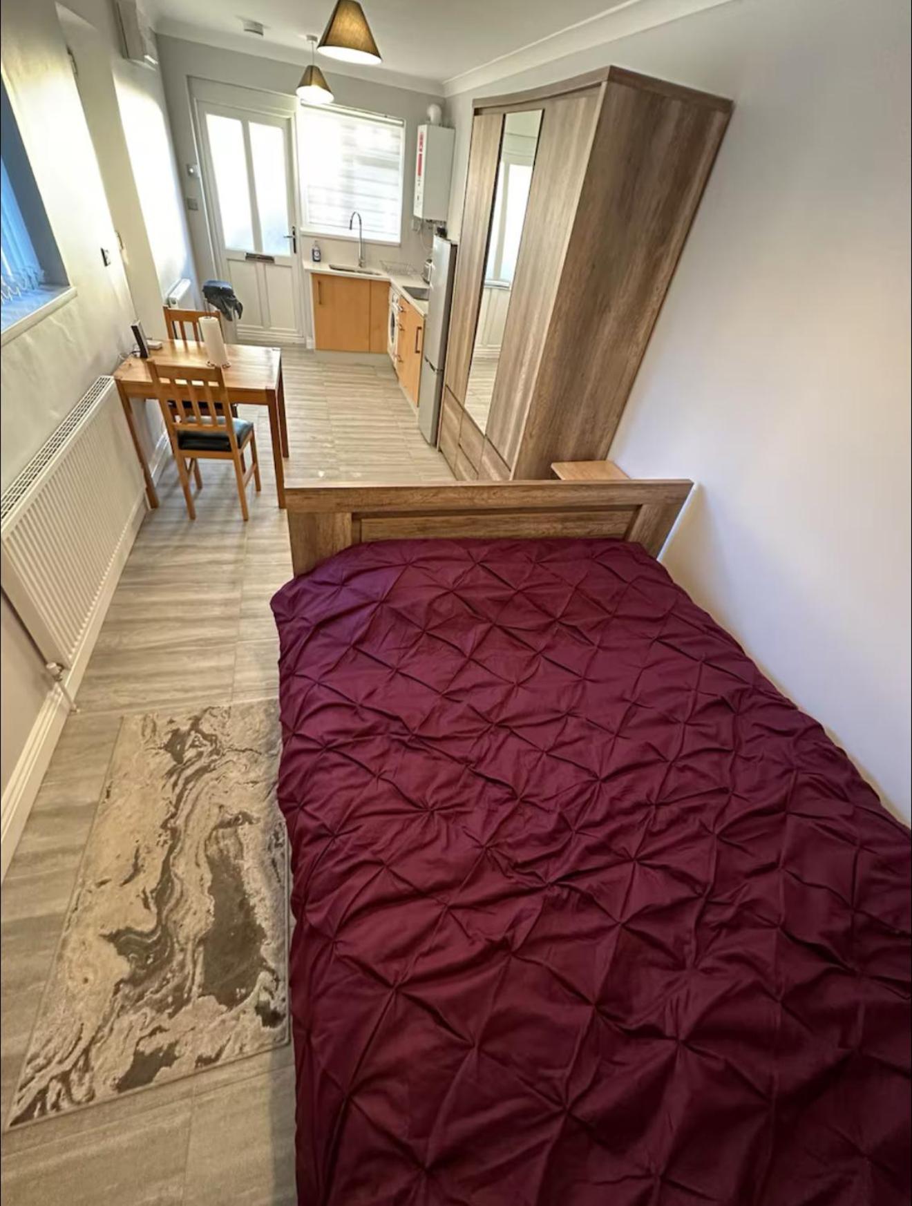 Gatwick Cosy Apartment