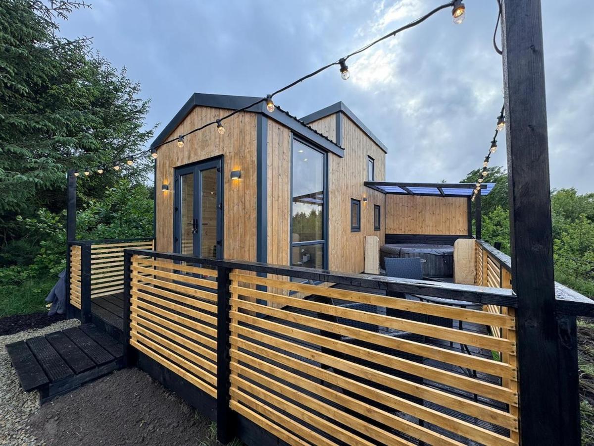 Fiadh Rua Cabin - with Private Outdoor Hottub Pet Friendly