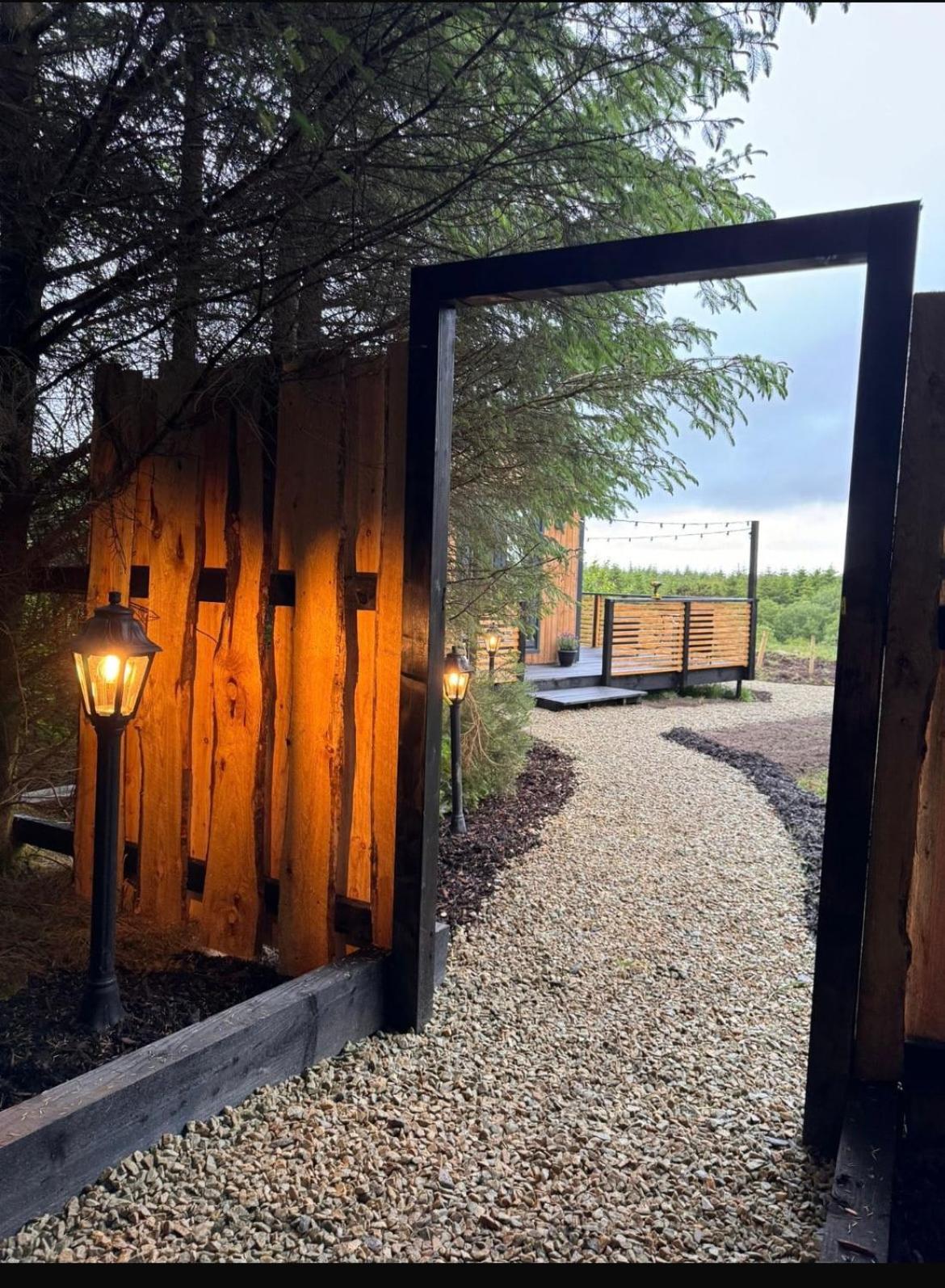 Fiadh Rua Cabin - with Private Outdoor Hottub Pet Friendly