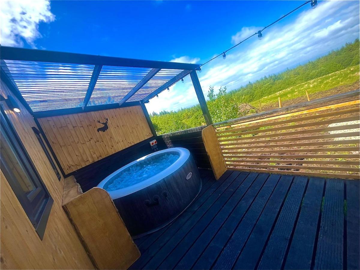 Fiadh Rua Cabin - with Private Outdoor Hottub Pet Friendly
