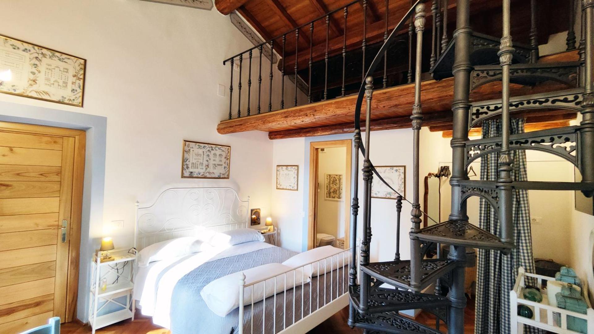 Escape to Comfort, Relax, and Love in Rome - Luxury Agriturismo 5 Suites