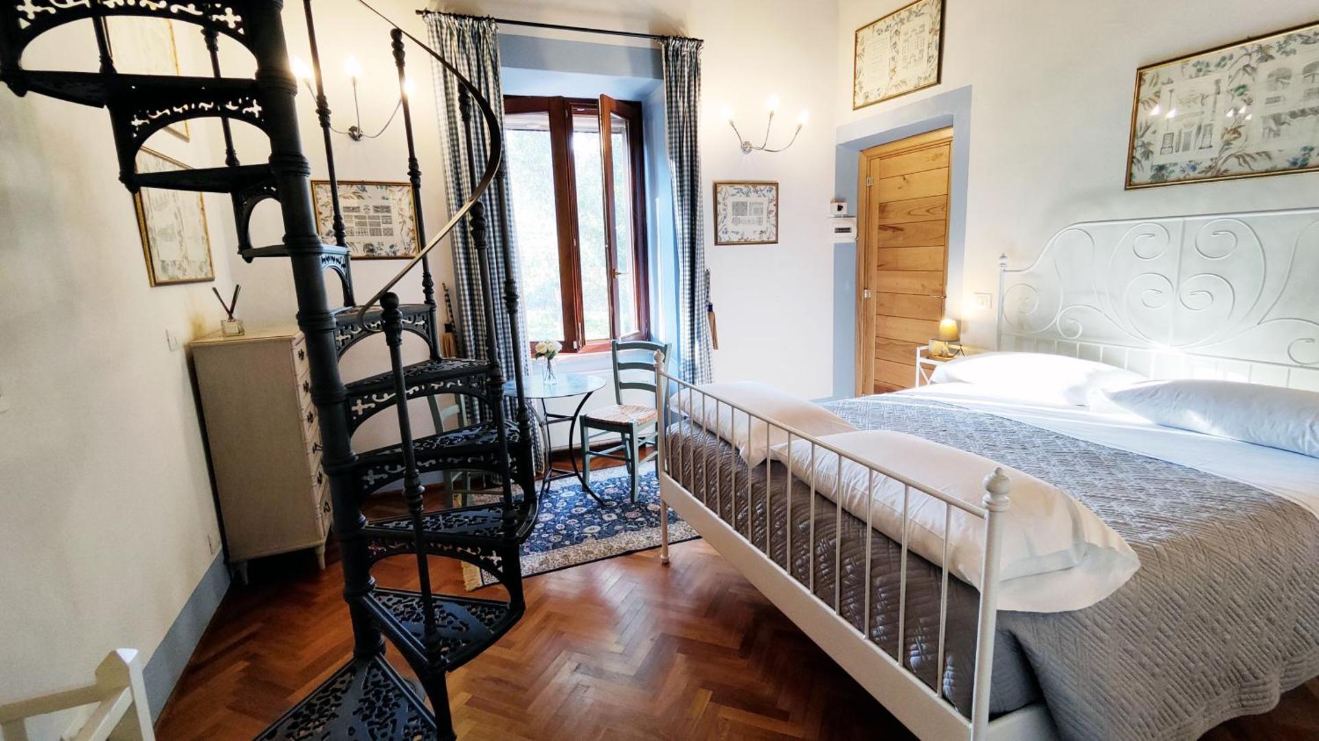 Escape to Comfort, Relax, and Love in Rome - Luxury Agriturismo 5 Suites