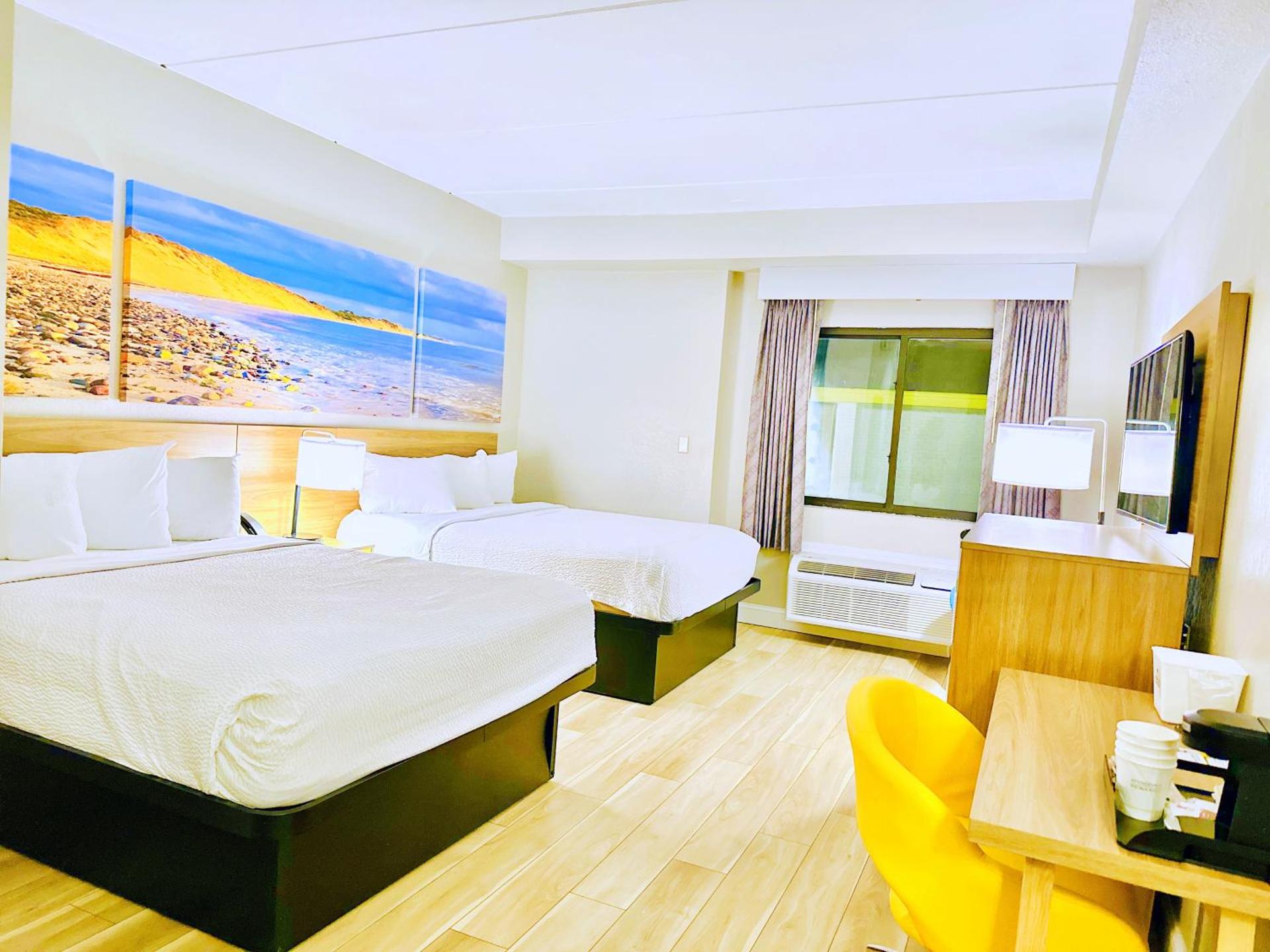 Queen Room with Two Queen Beds - Mobility Access/Non-Smoking