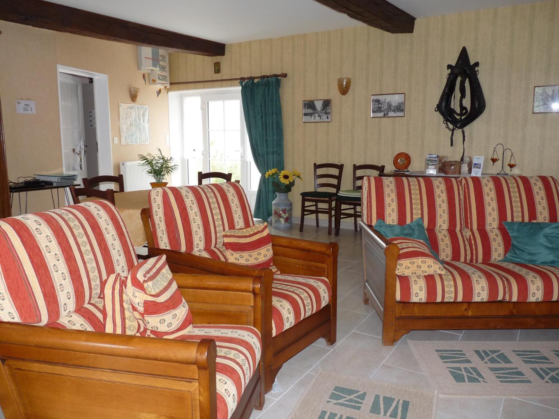 Communal lounge/ TV room