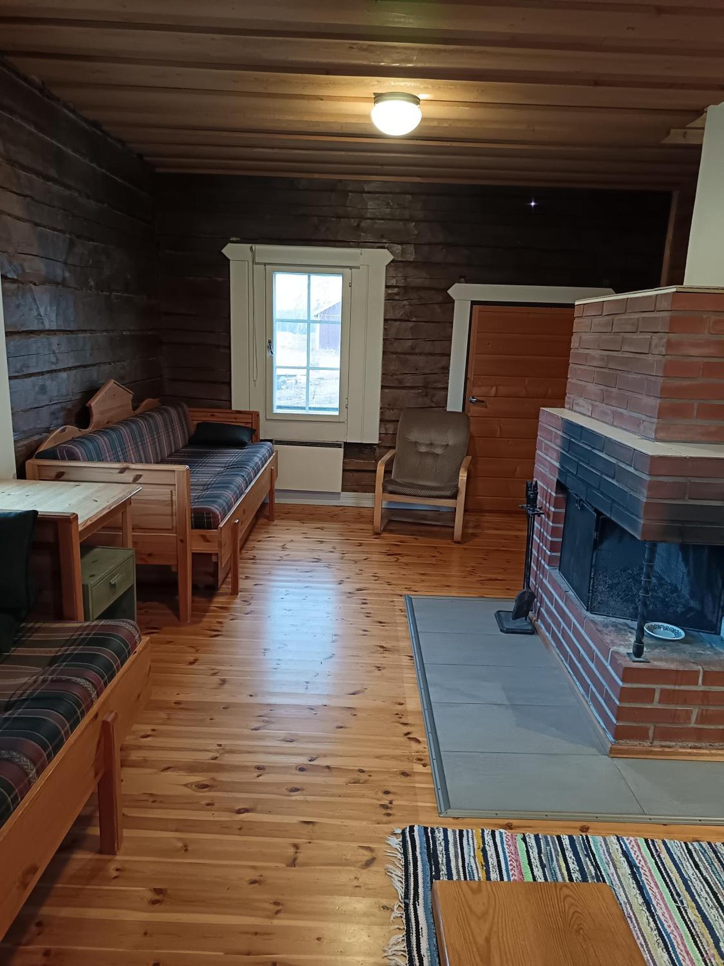 Communal lounge/ TV room